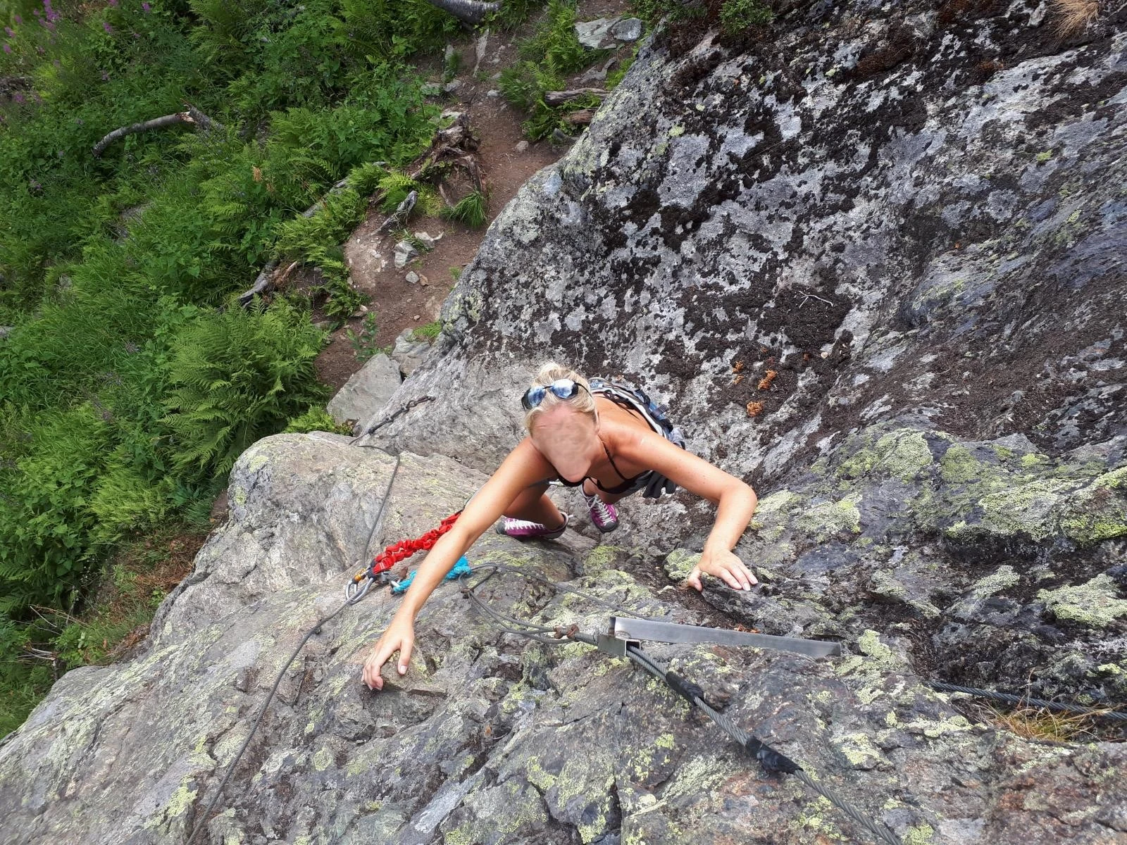 Via Ferrata. Klatreruten starter rett bak Skarsnuten Hotell Galleribilde