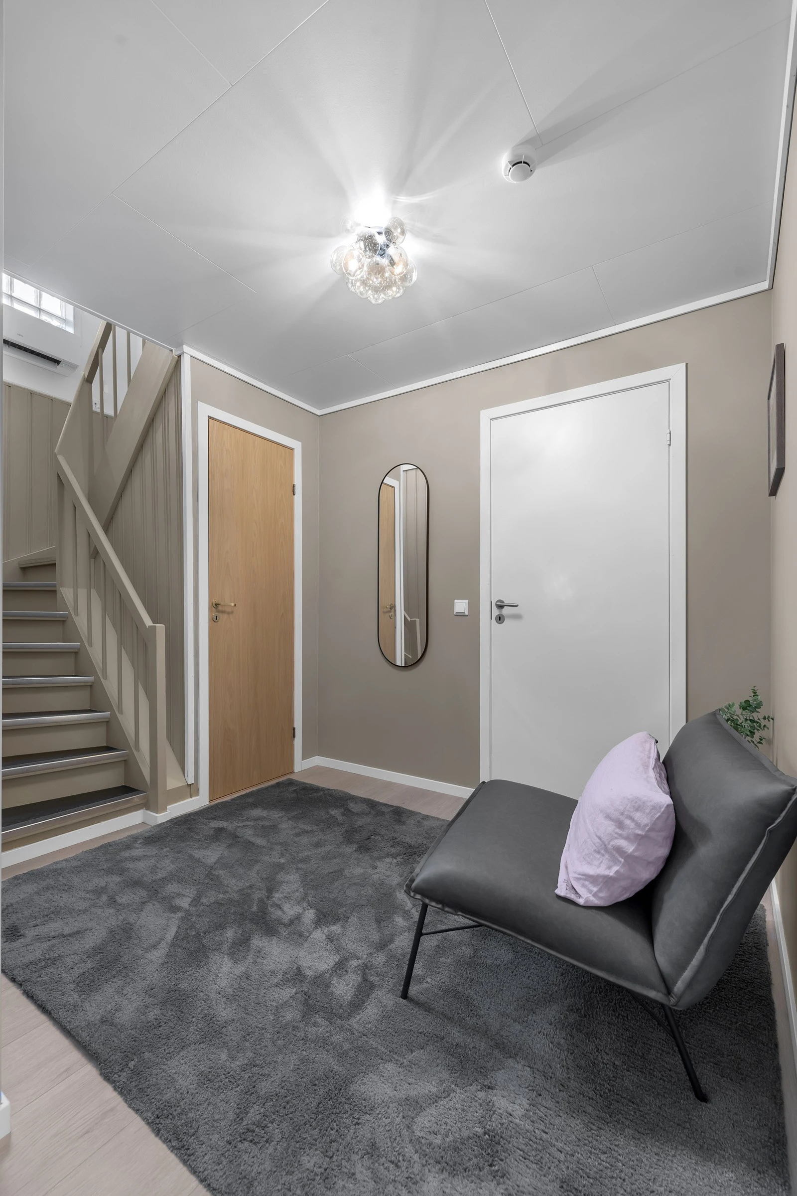 Trappnedgang til underetasjen. Galleribilde