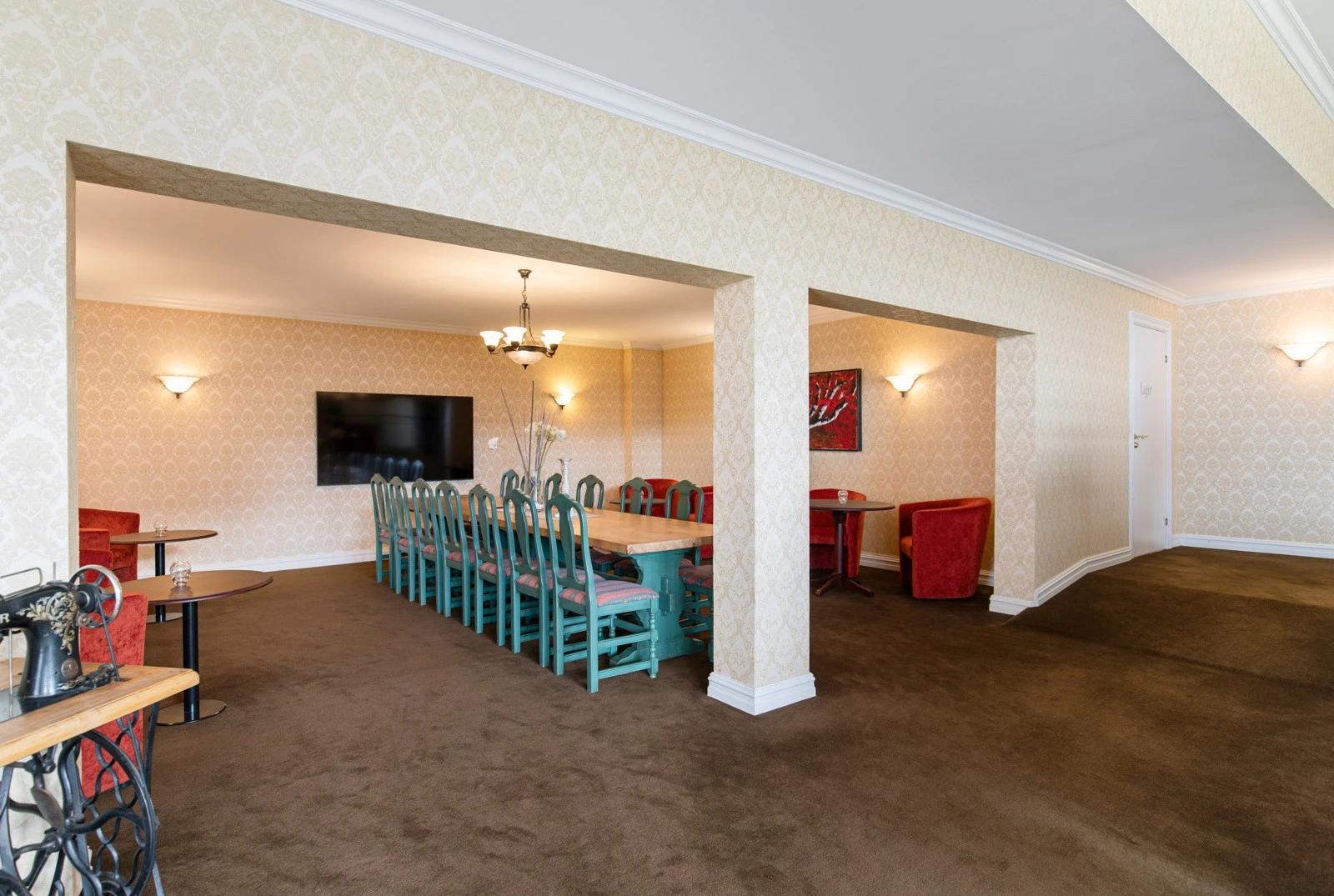 Møterom/tv-stue. Galleribilde