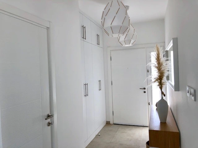 Yttergang med vaskerom til venstre Galleribilde