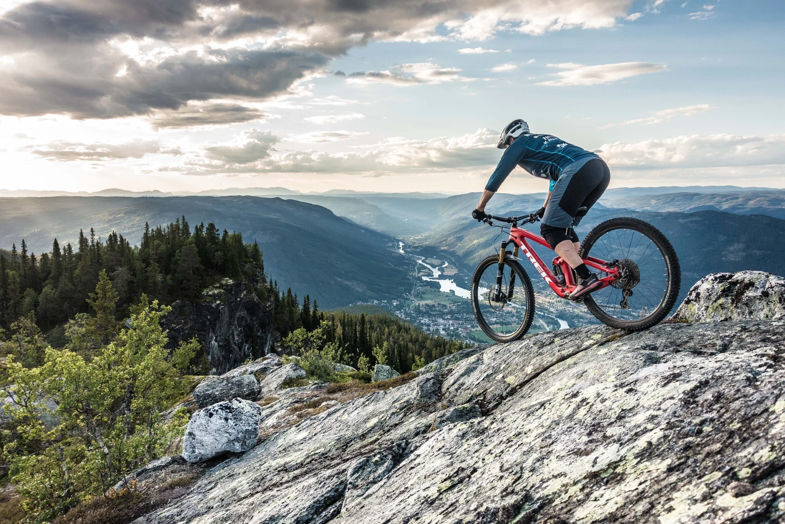 For den sykkelglade ligger det flotte sykkelstier tilgjengelig ikke langt fra Timmermannsstølen! Galleribilde