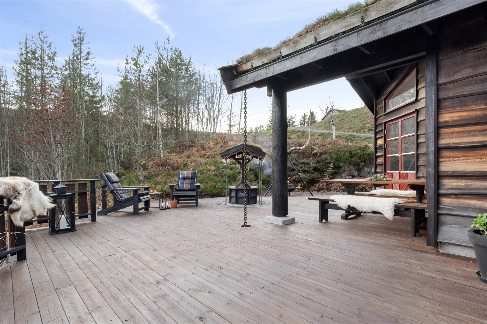 Stor markterrasse med mulighet for flere utsoner. Galleribilde