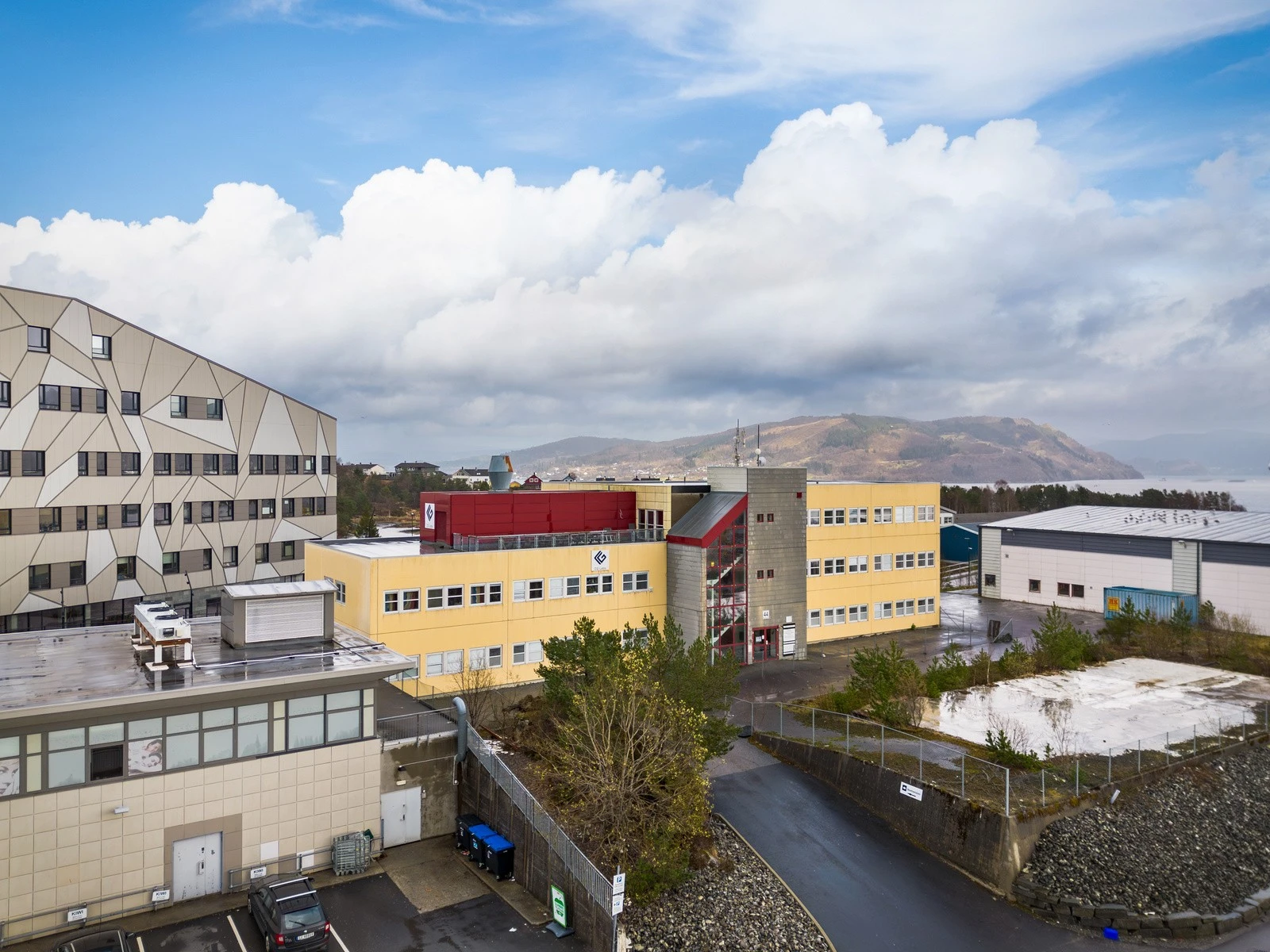 Kvassnesvegen 44 | Presentert av PrivatMegleren Næring v/Susanne Troye Galleribilde