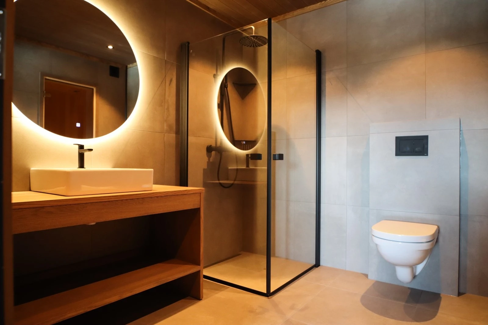 Bad i u.etg - selgers foto Galleribilde