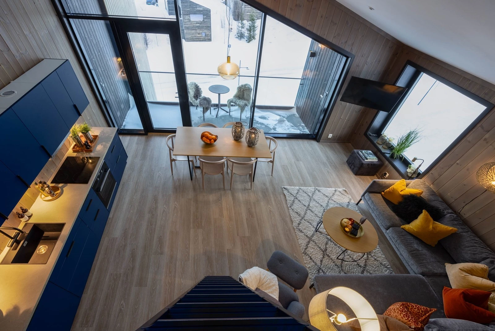 Leiligheten sett fra hemsen. Galleribilde