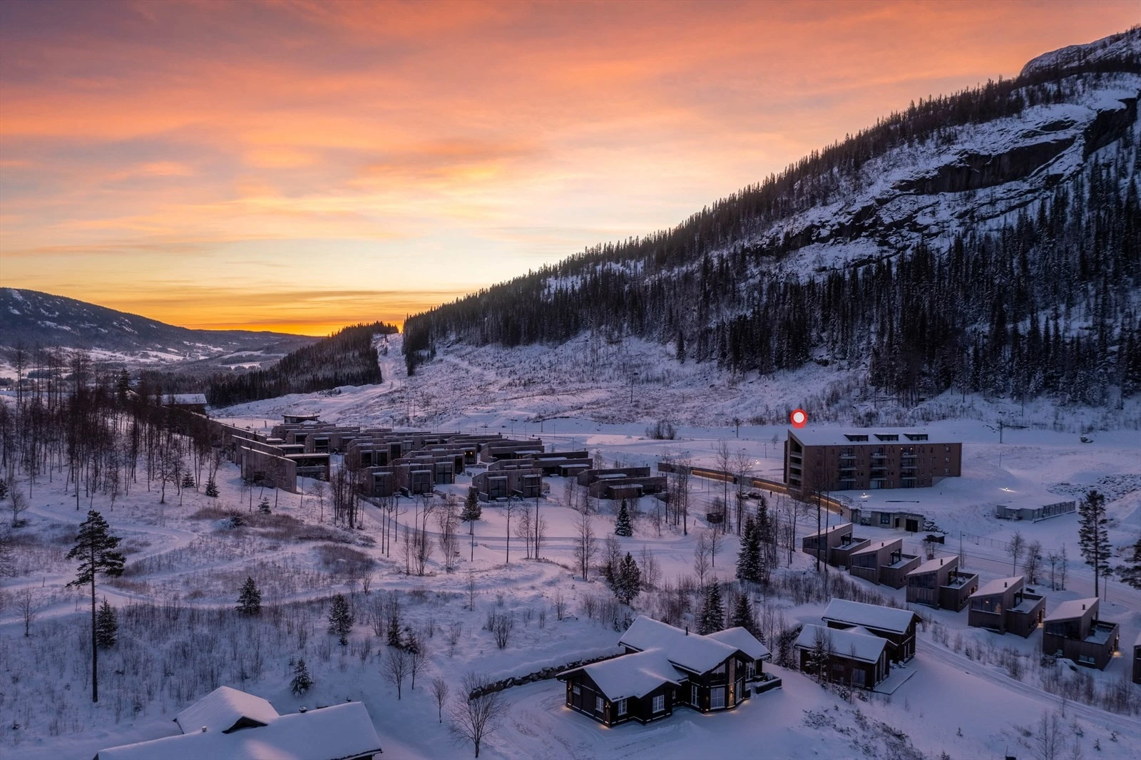 Totten Lodge har en meget sentral og atttraktiv beliggenhet i dalen. Galleribilde