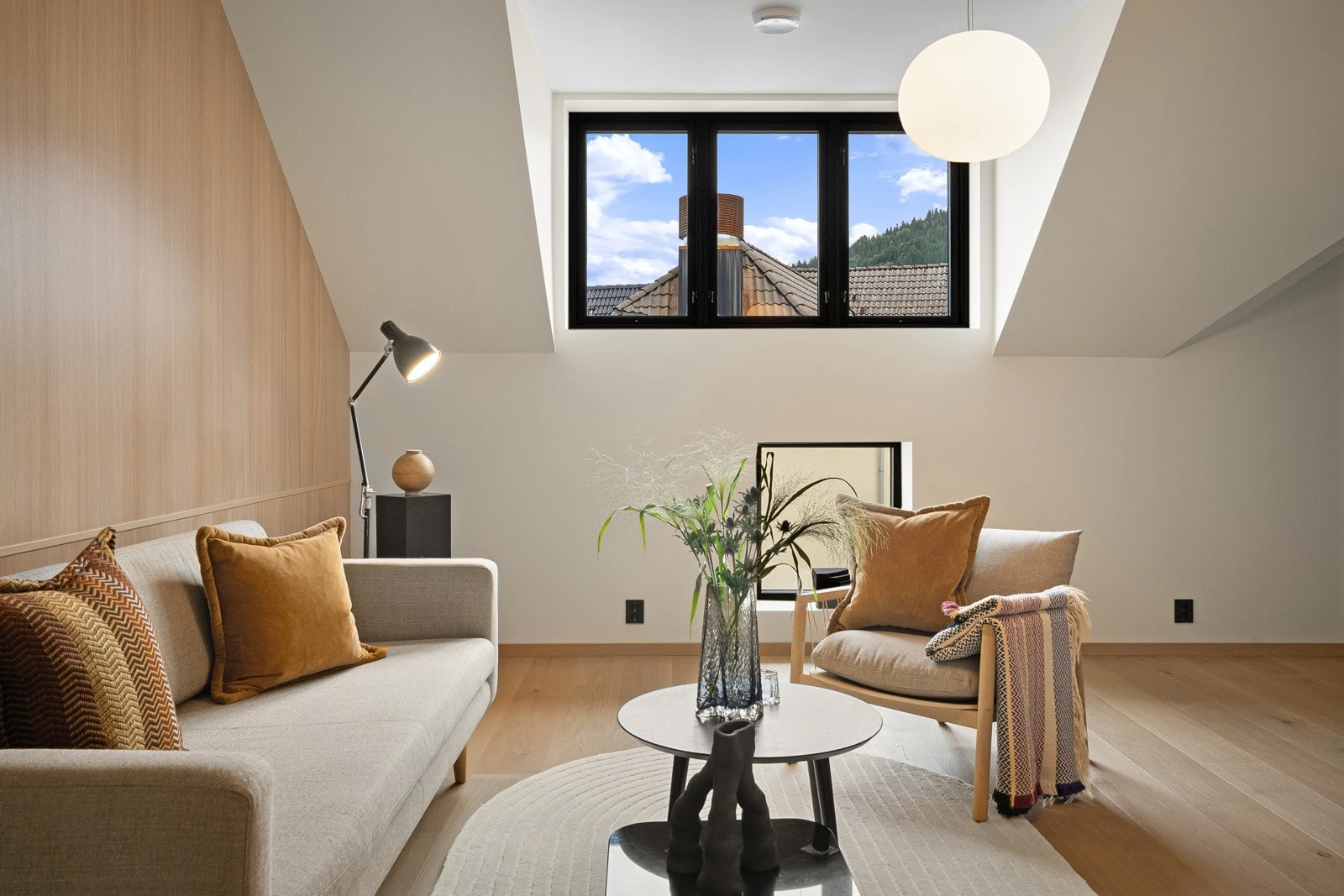 Det er montert sprinkleranlegg i hele bygården, og det er skulte dyser i de fleste rom. Galleribilde