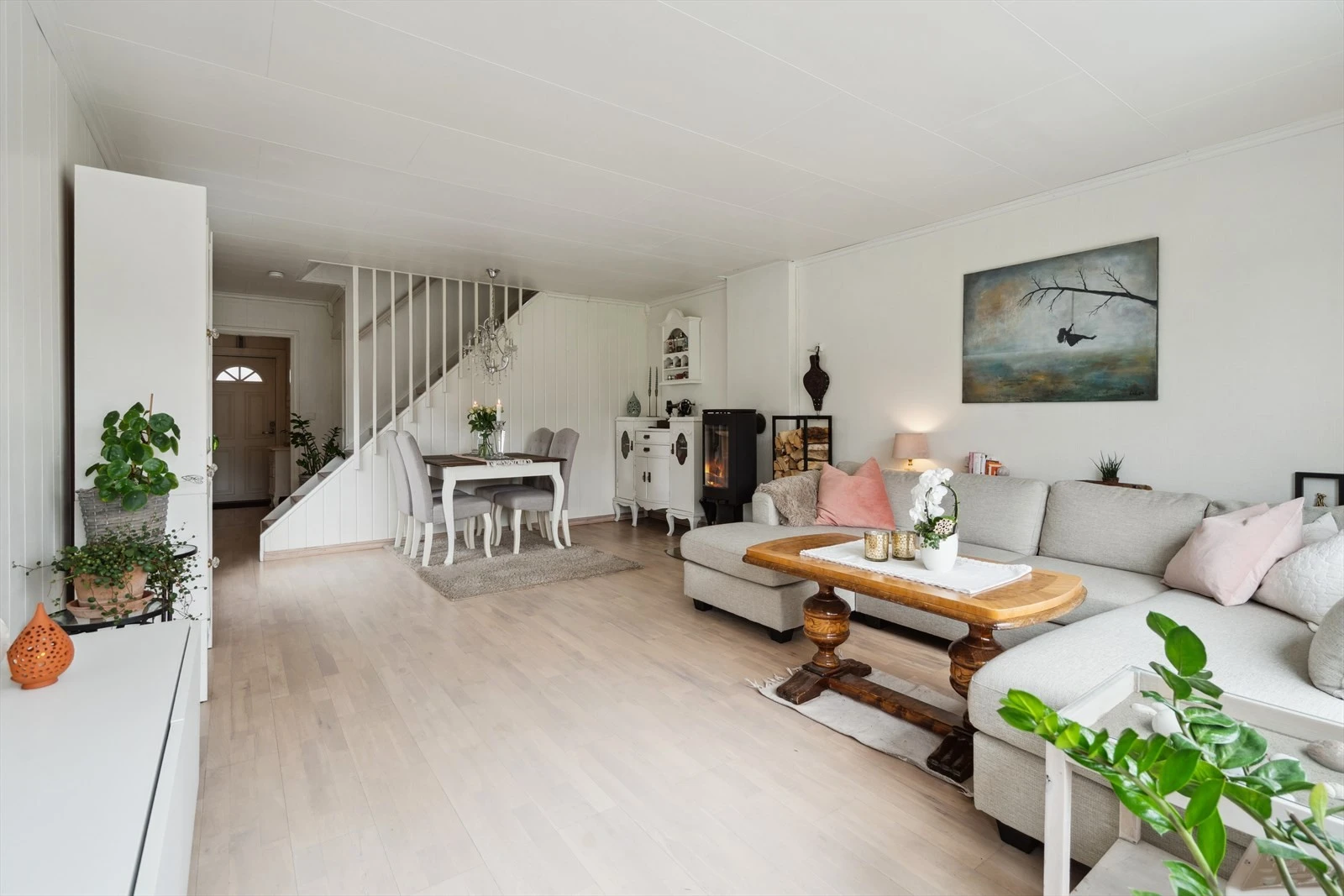 Stor og romslig stue