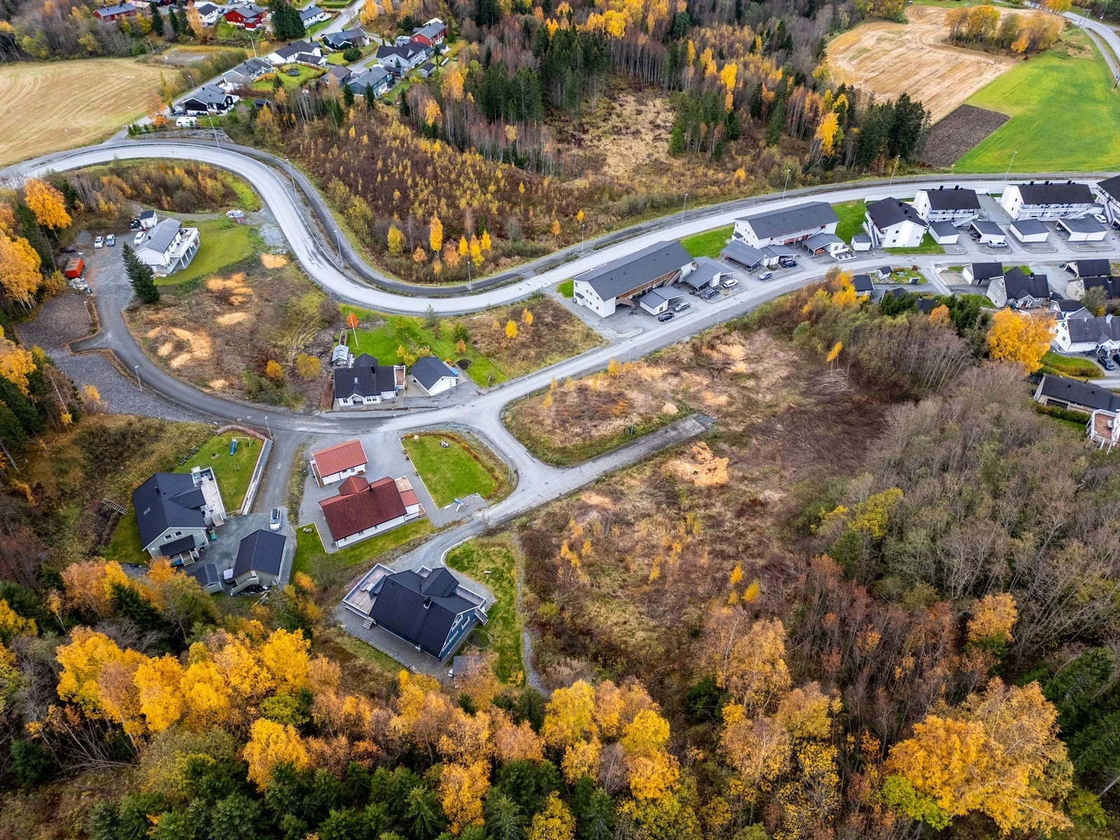 Herfra har du kort vei til skole, barnehage og flere nødvendige fasiliteter Galleribilde