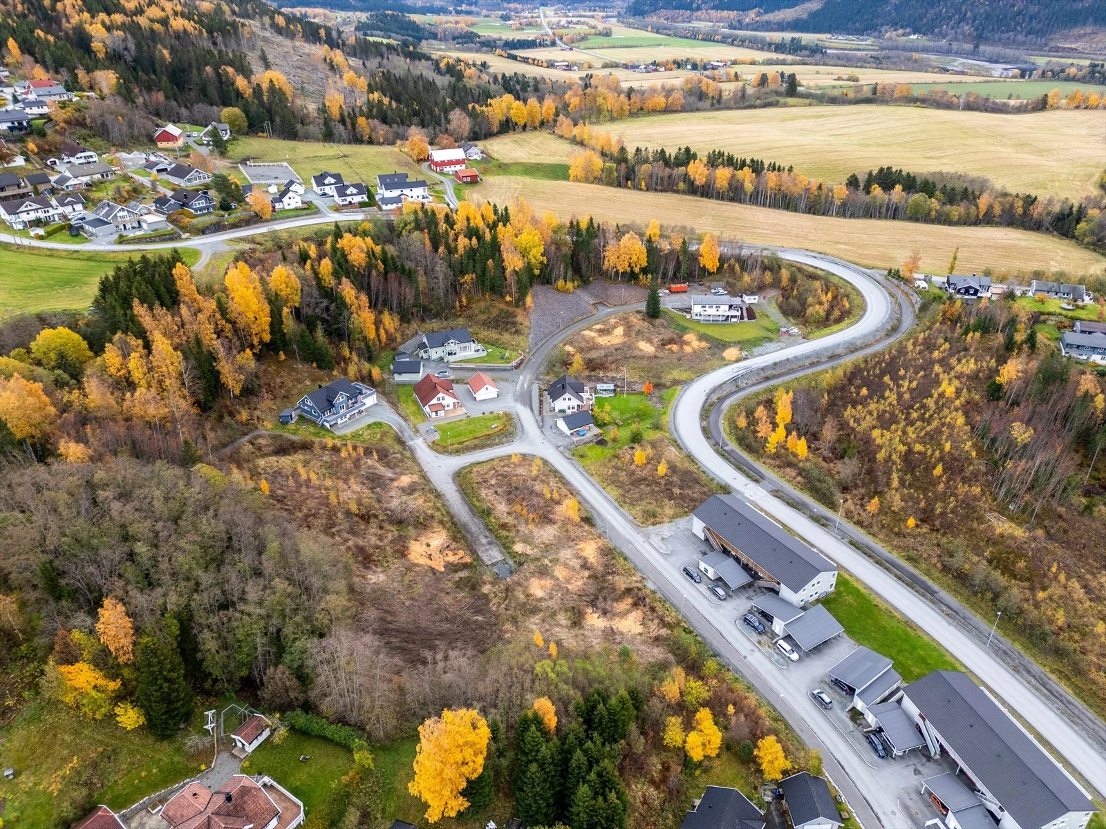 Området er delvis opparbeidet fra før og man vil her inngå i områdets velforening, ordnede og trygge forhold Galleribilde