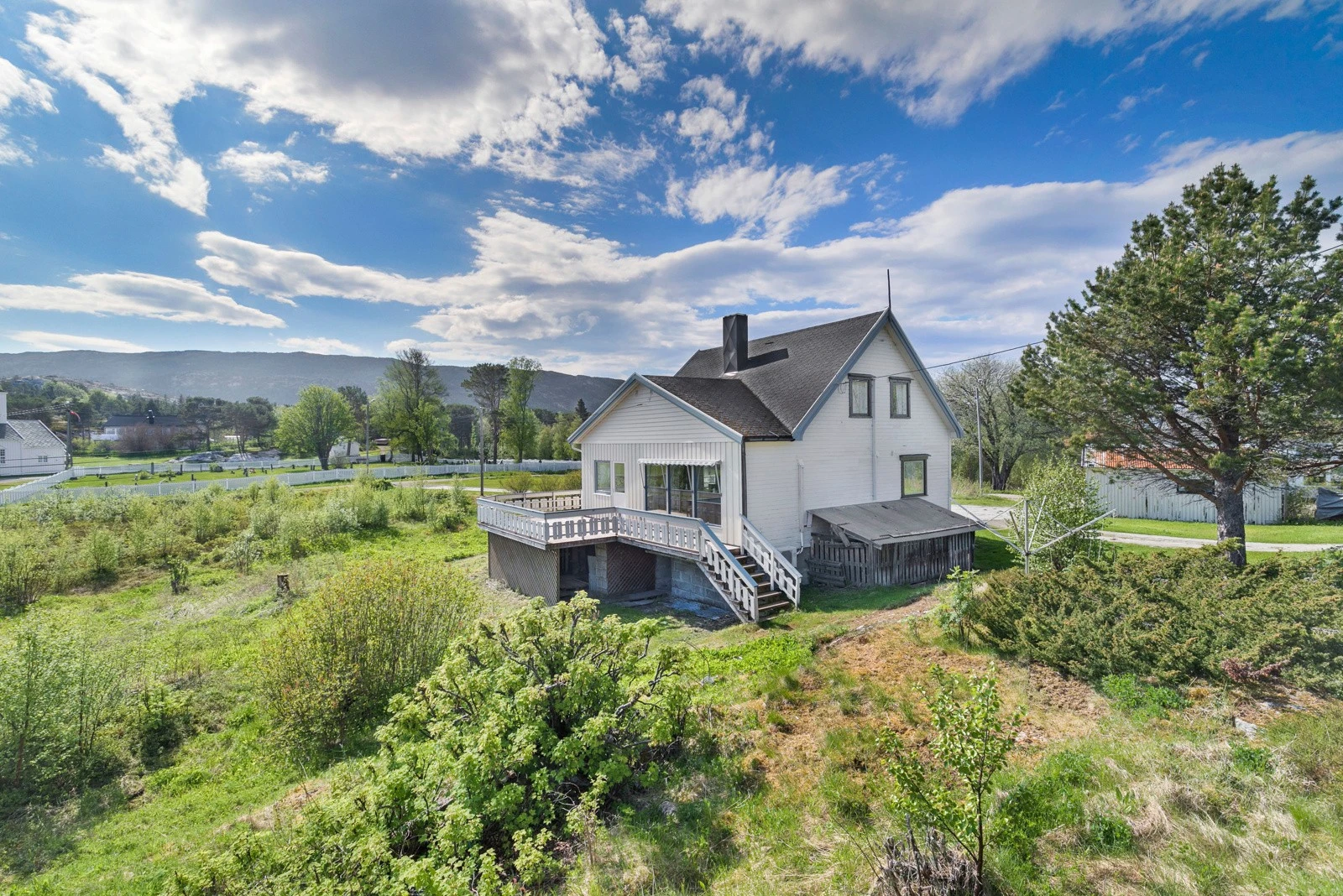 Eiendommen ligger i naturskjønne omgivelser Galleribilde