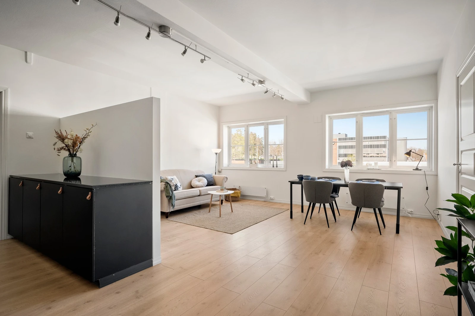 Velkommen til Rådhusgata 19 - Presentert av Robert Borgås v/ Privatmegleren. Galleribilde