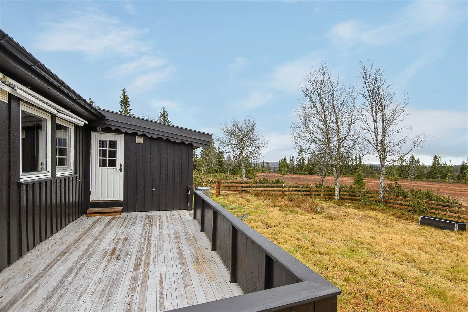 Gode møbleringsmuligheter på den åpne terrassen. Galleribilde