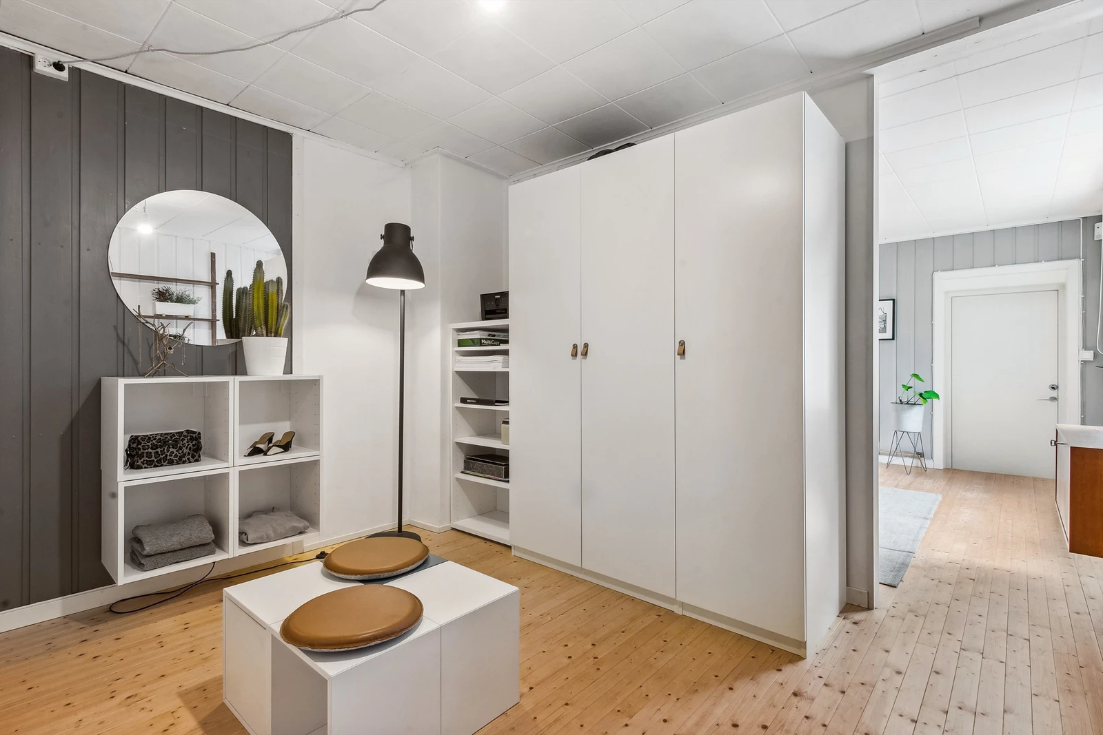 Stue under etg Galleribilde