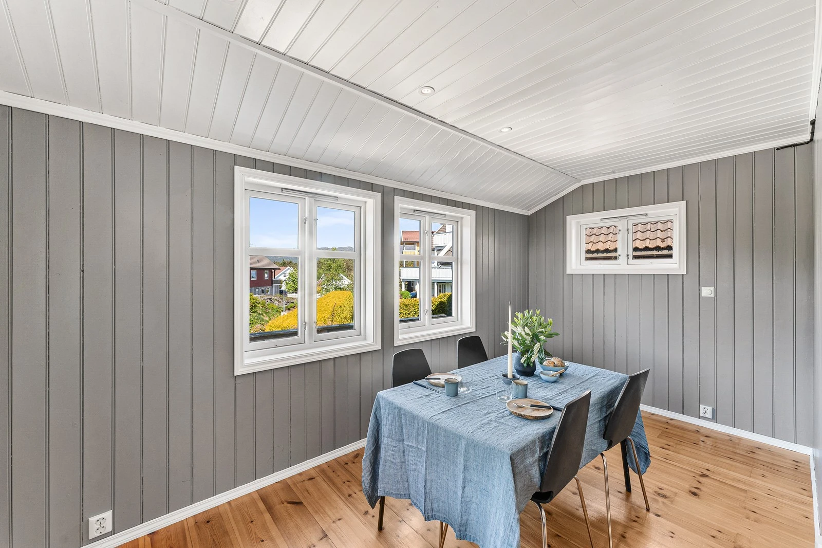 Her er det også videre adkomst til enda en spisestue. Galleribilde