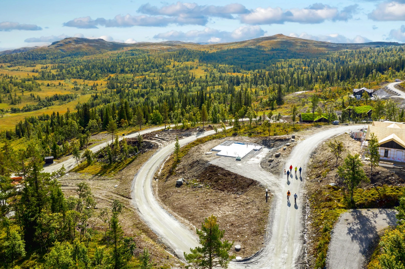 Timmermannsstølen ligger som siste bebyggelse før uberørt natur mot høyfjellet Galleribilde
