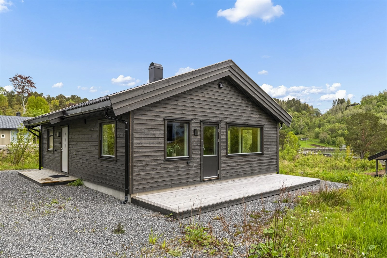 Din lokale eiendomsmegler Fredrik Rindahl v/Notar har gleden av å presentere denne flotte eiendommen i Haugavegen 49! Galleribilde