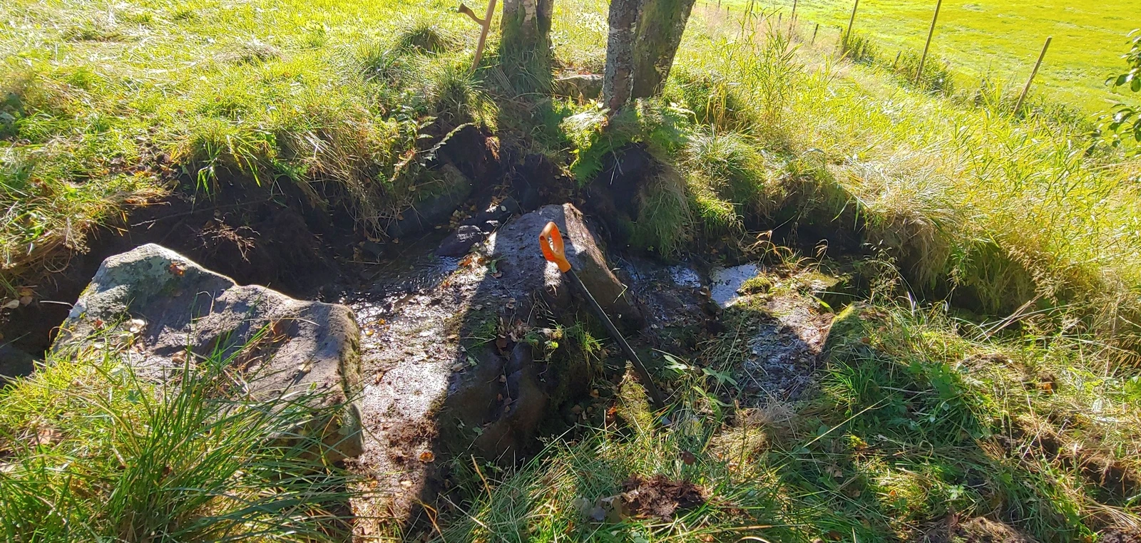 Prosjekt med å spa frem bekk. Galleribilde