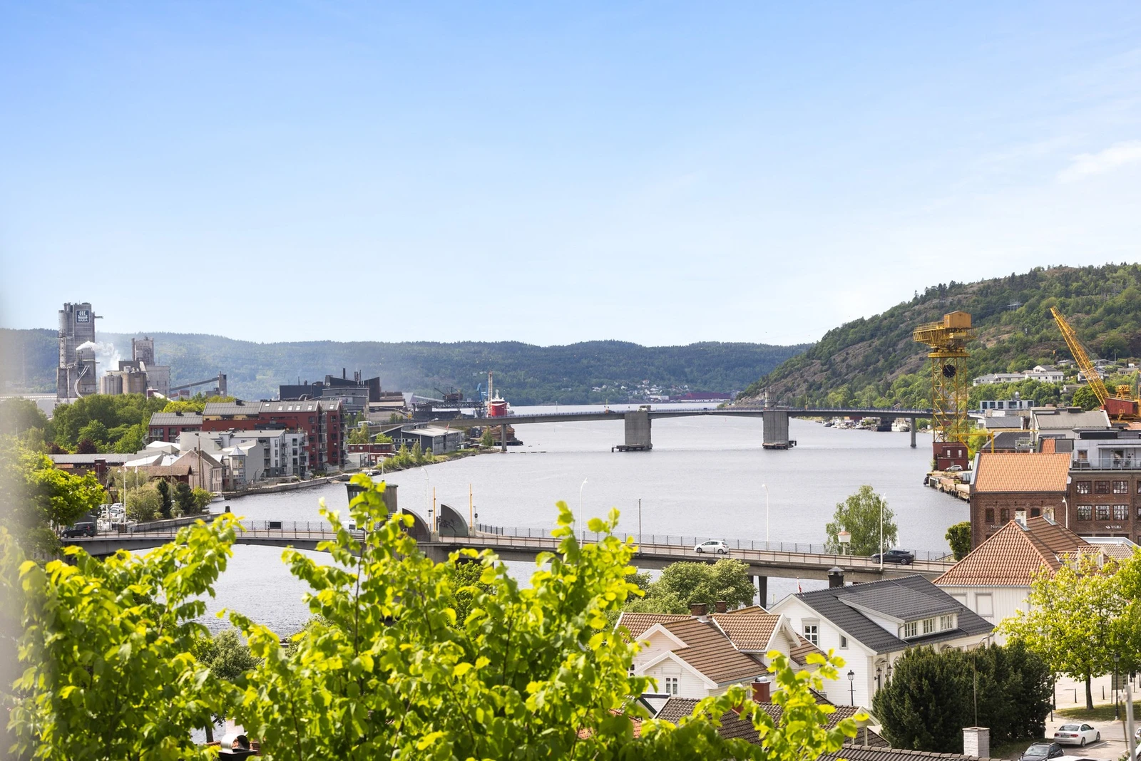 Nydelig utsikt mot Porsgrunnselva Galleribilde