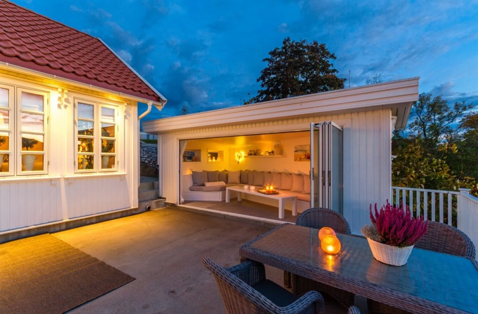 Flott utestue med innlagt strøm Galleribilde