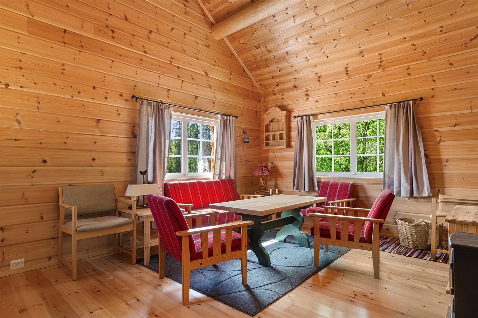 Den gode takhøyden gir en god og luftig romfølelse. Galleribilde