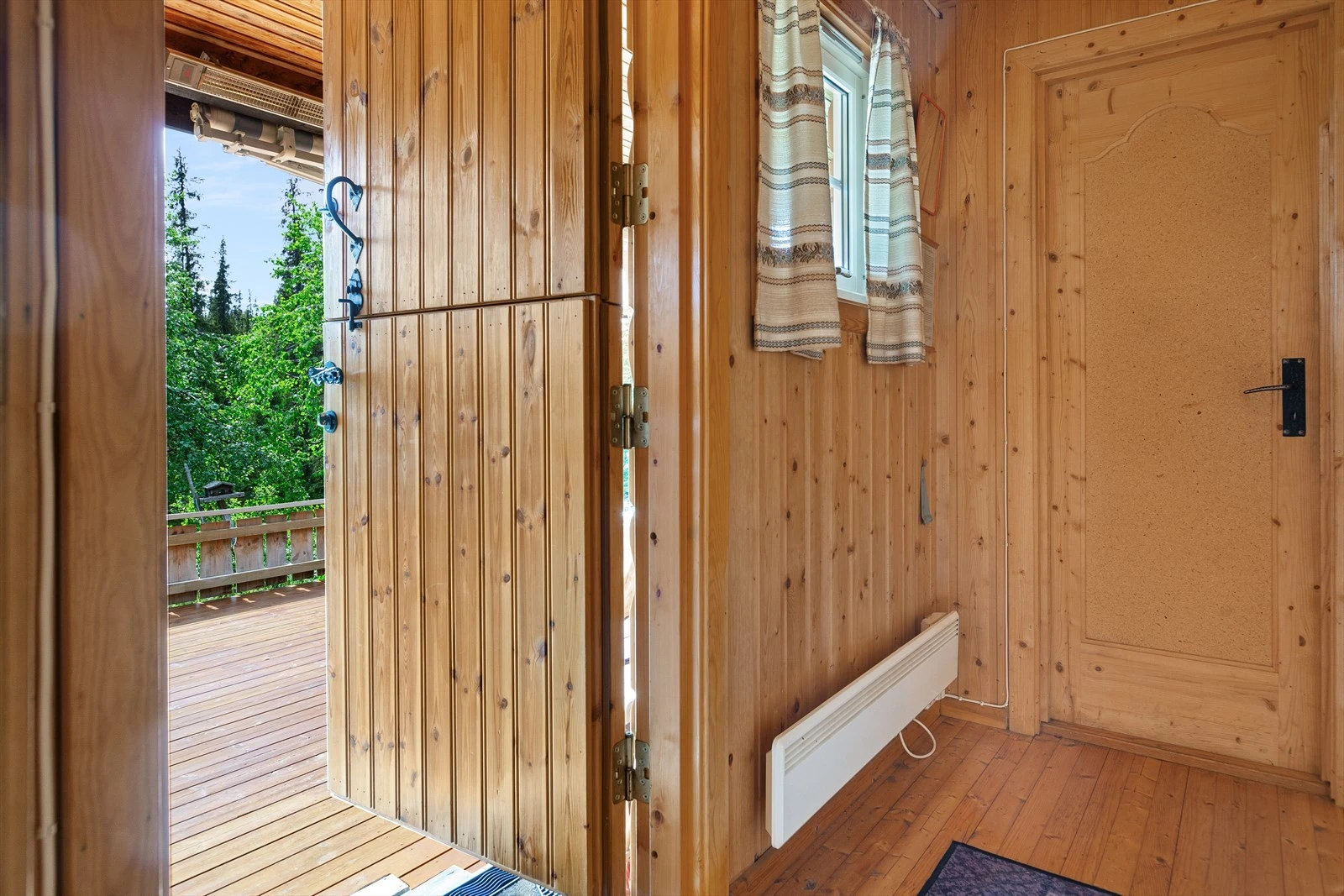 Velkommen inn i hovedhytta. Galleribilde