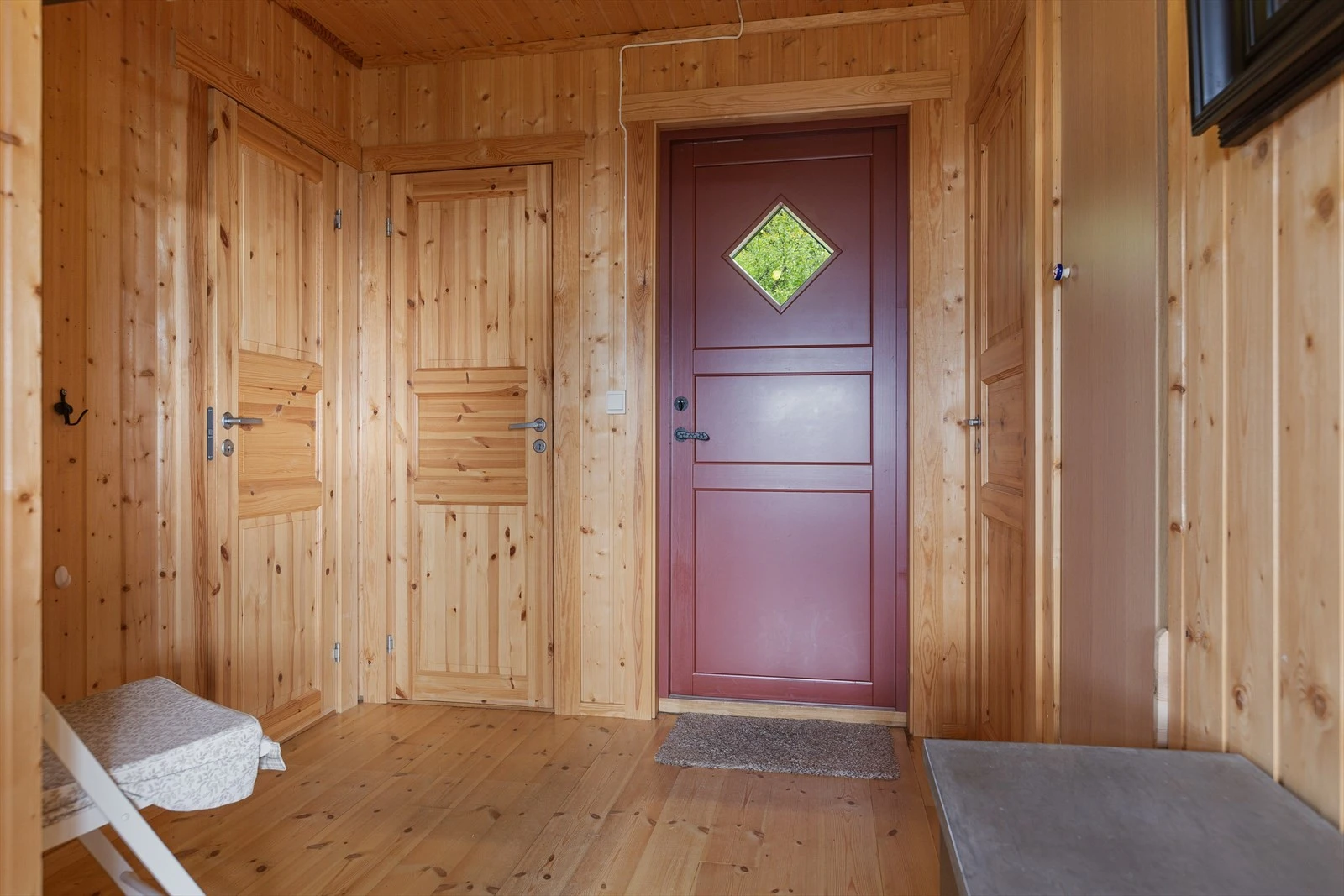 Den har også bod med lagringsplass. Galleribilde