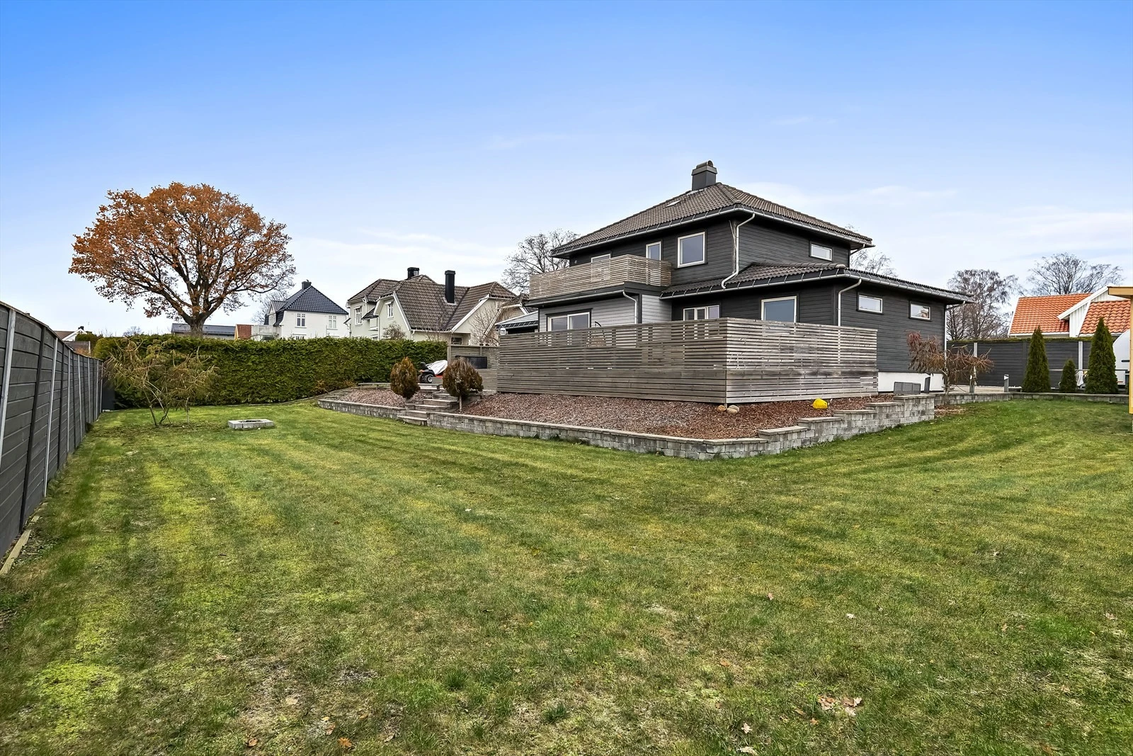 Her er det boltreplass for både to- og firbente! Galleribilde