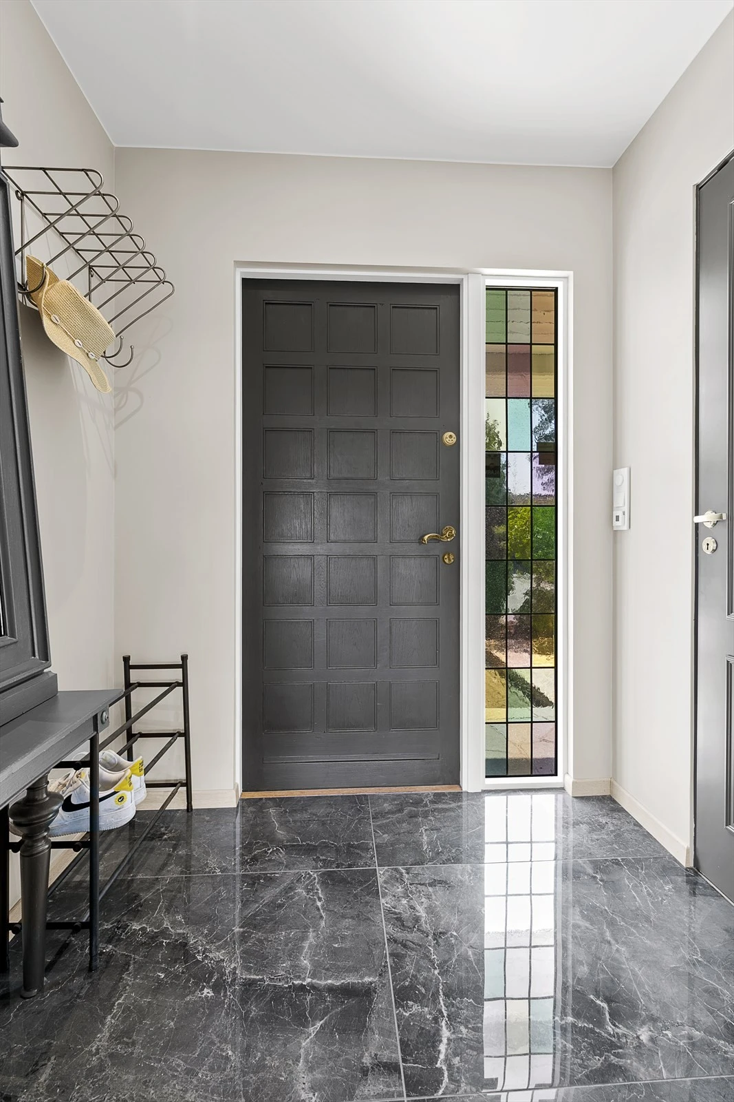 Flott entré, oppusset i 2023 Galleribilde