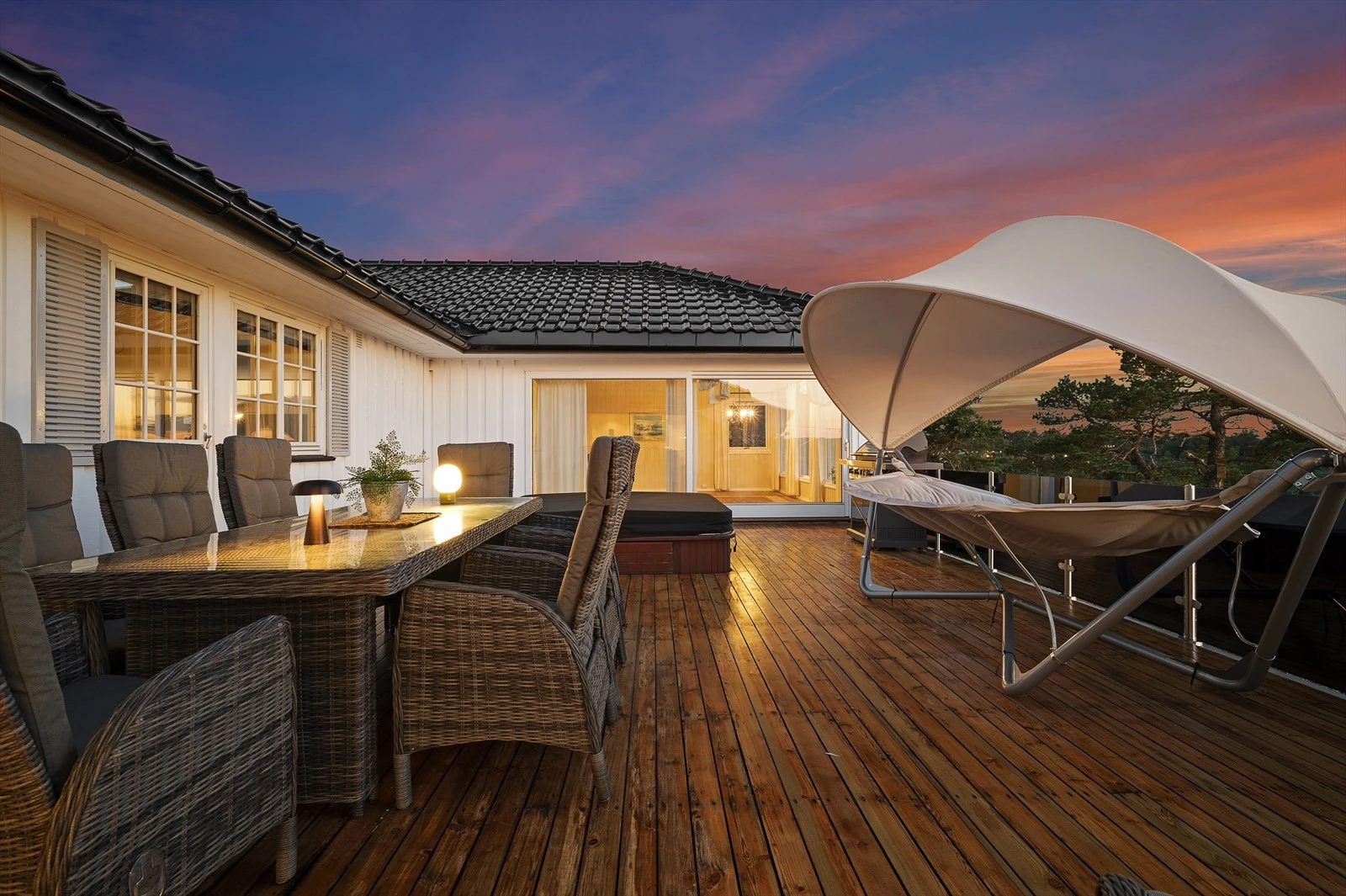 Denne terrassen gir kun god stemning og ro Galleribilde