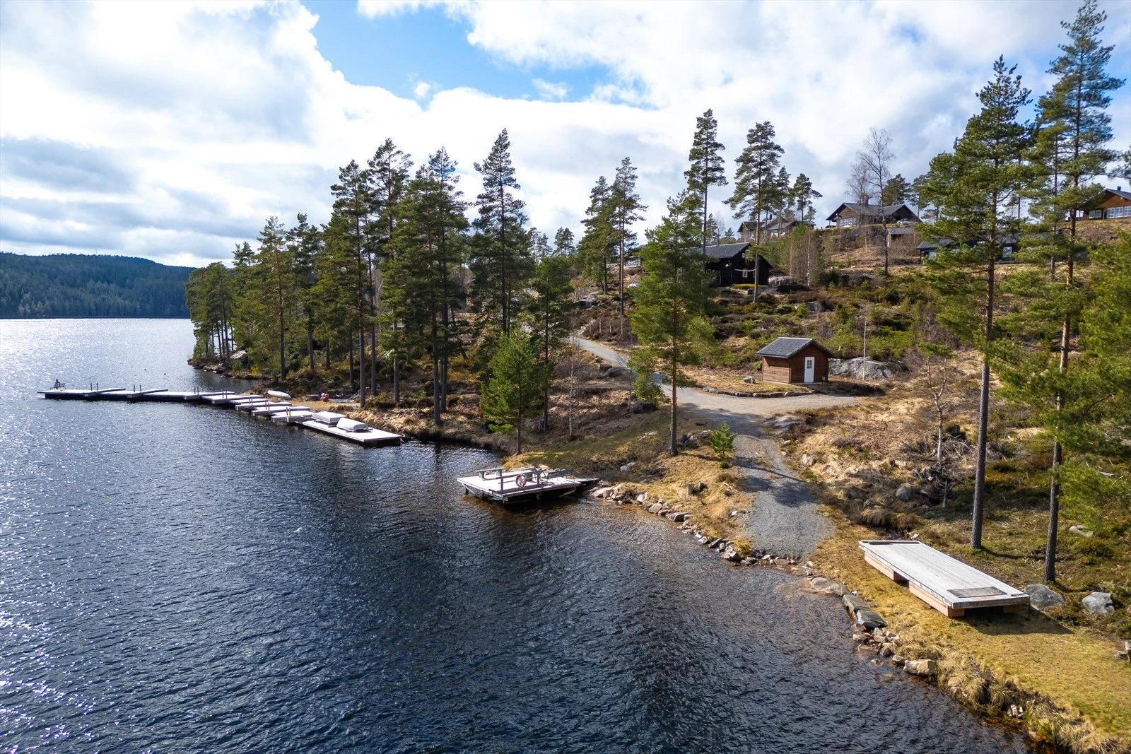 Umiddelbar nærhet til fjorden Galleribilde