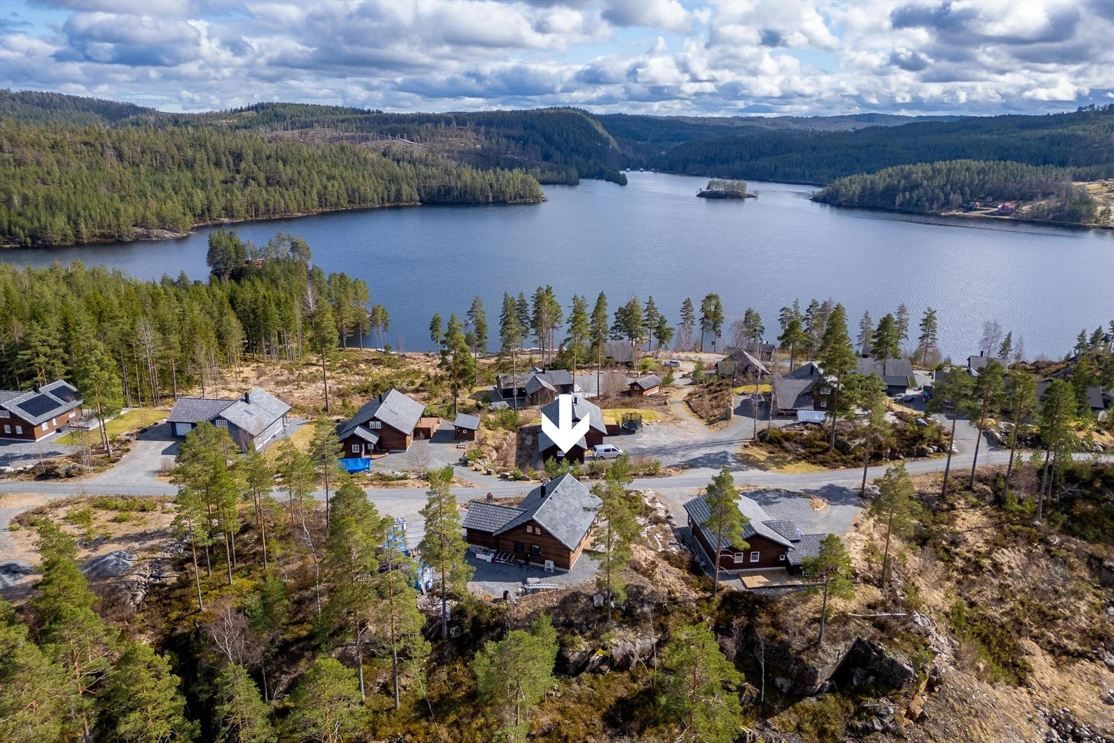 Etablert beliggenhet i veldrevne Otra Hyttegrend Galleribilde