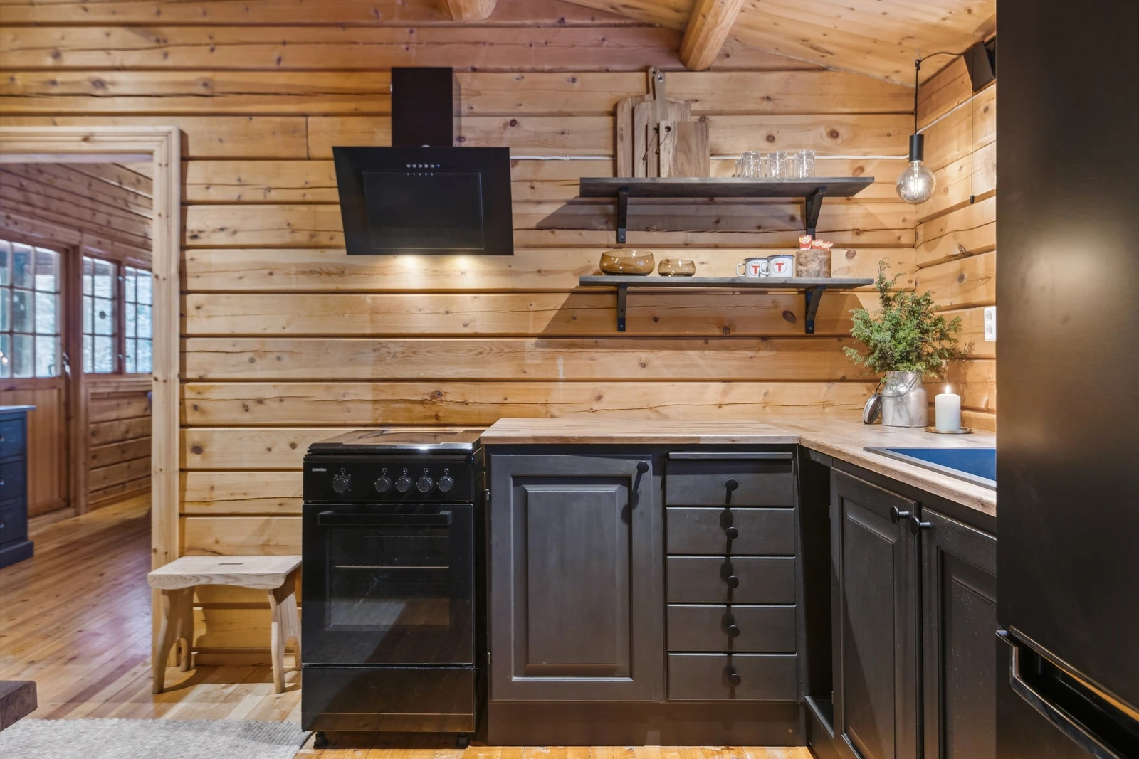 Gassdreven komfyr - Ventilator med kullfilter Galleribilde