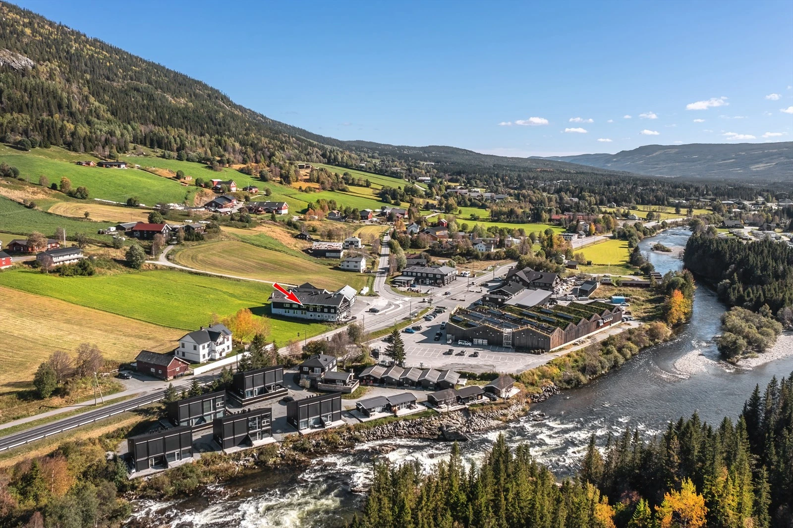 Fossheim Lodge har en fin plassering i dalen nært til Hemsil og turområder. Galleribilde