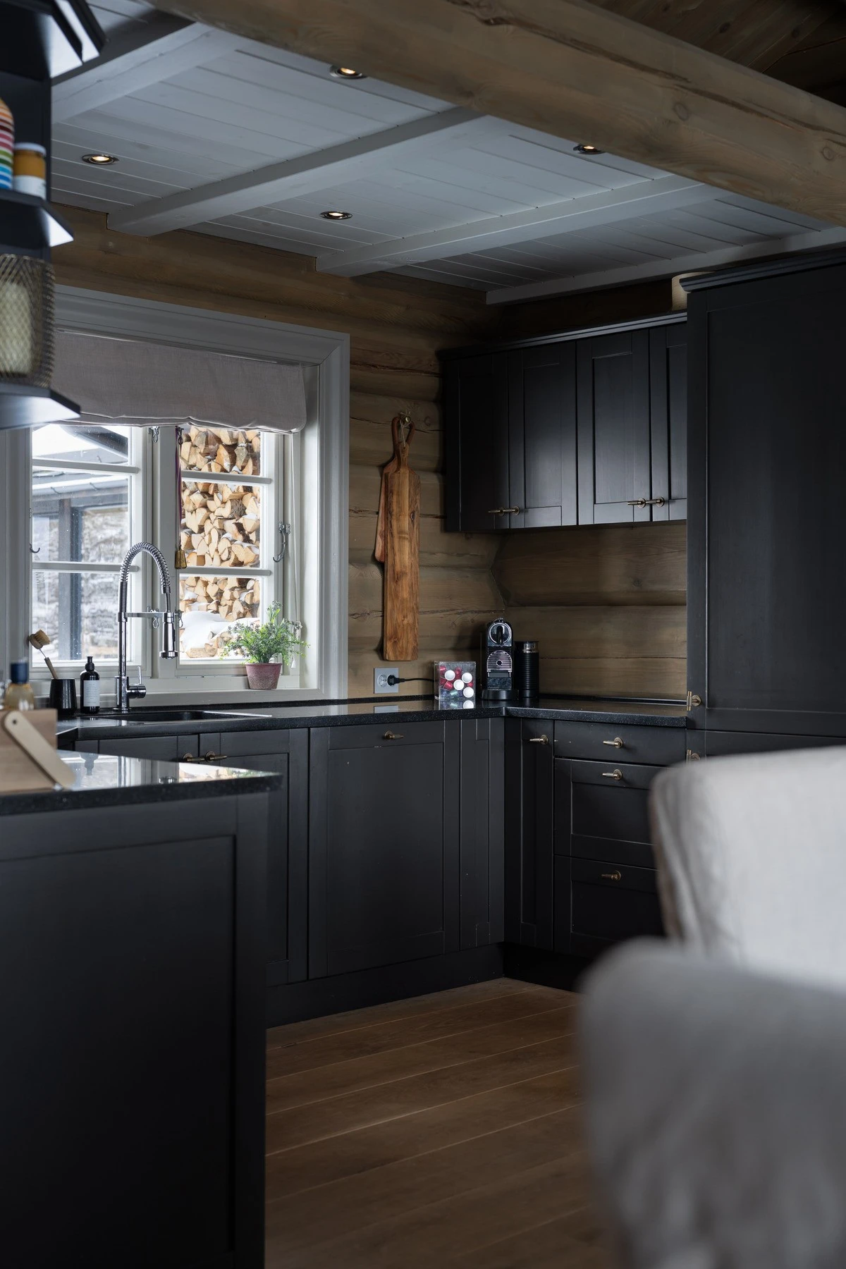 Bra med oppbevaring plass. Galleribilde