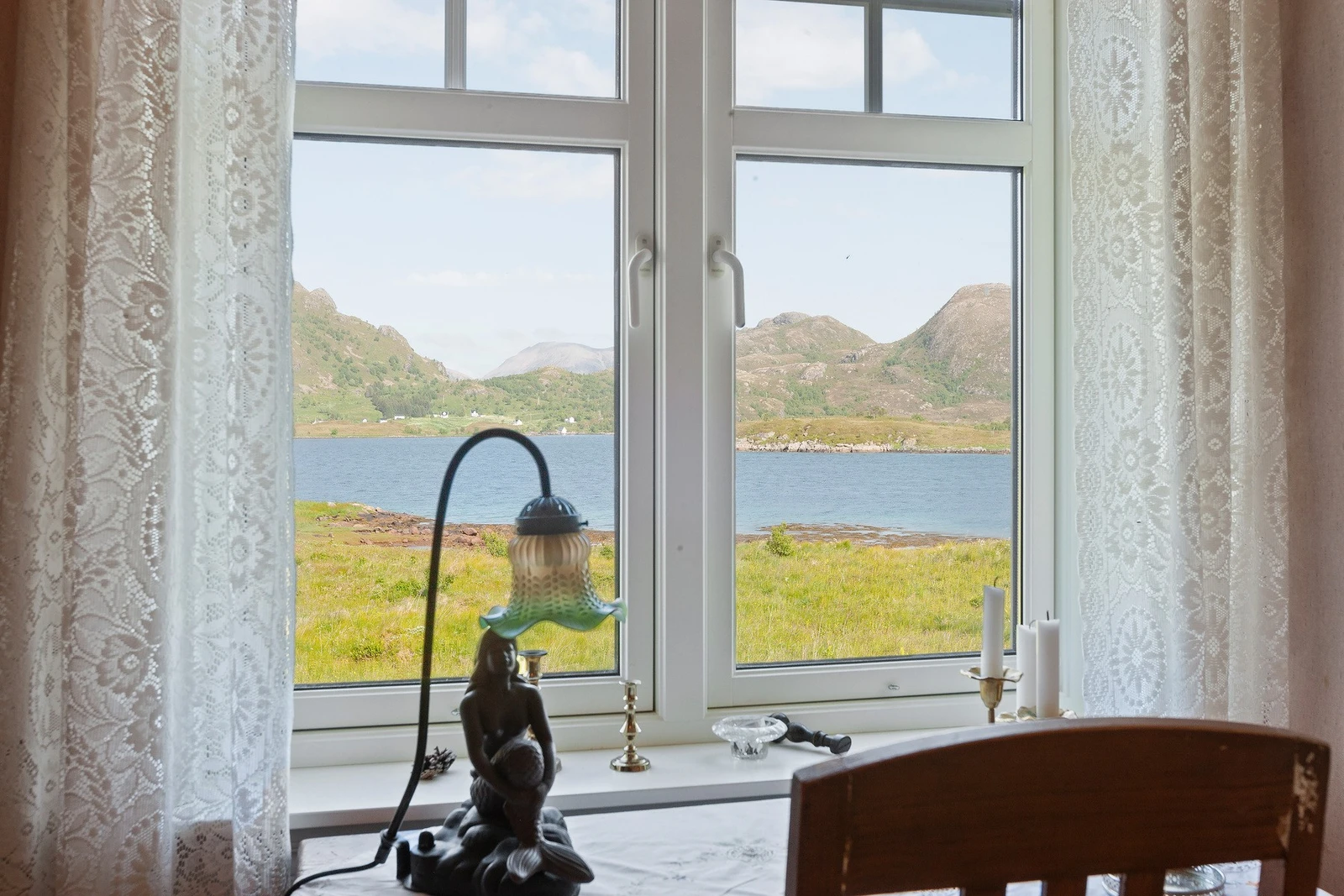 Nydelig utsikt fra stuevinduet. Galleribilde