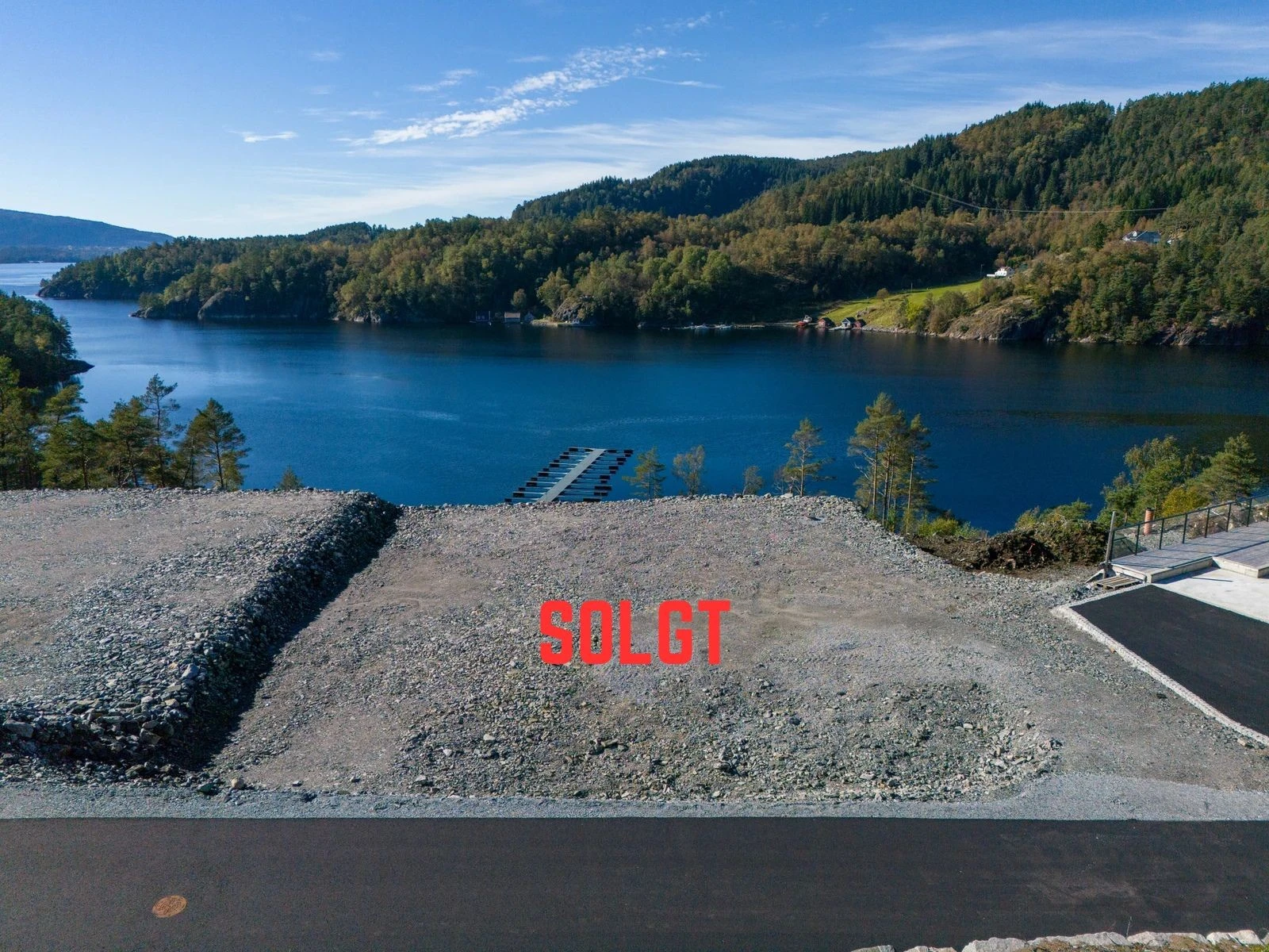 Tomt 27 - SOLGT Galleribilde