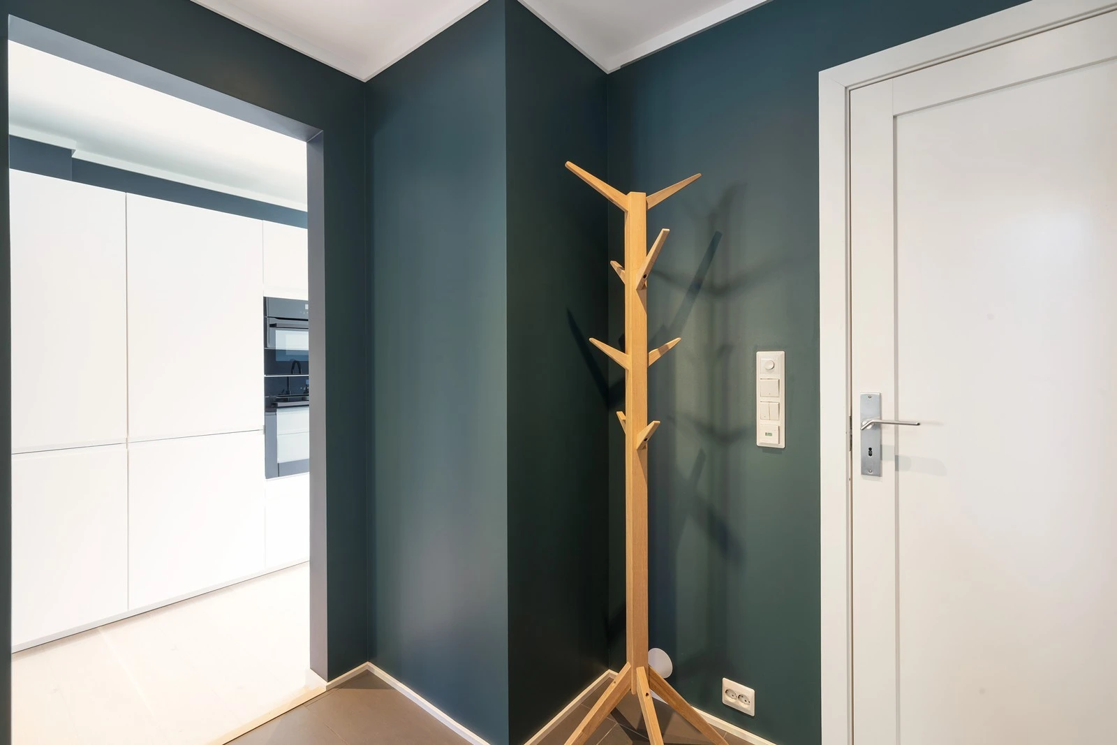 Flislagt gang med varme i gulv. Galleribilde