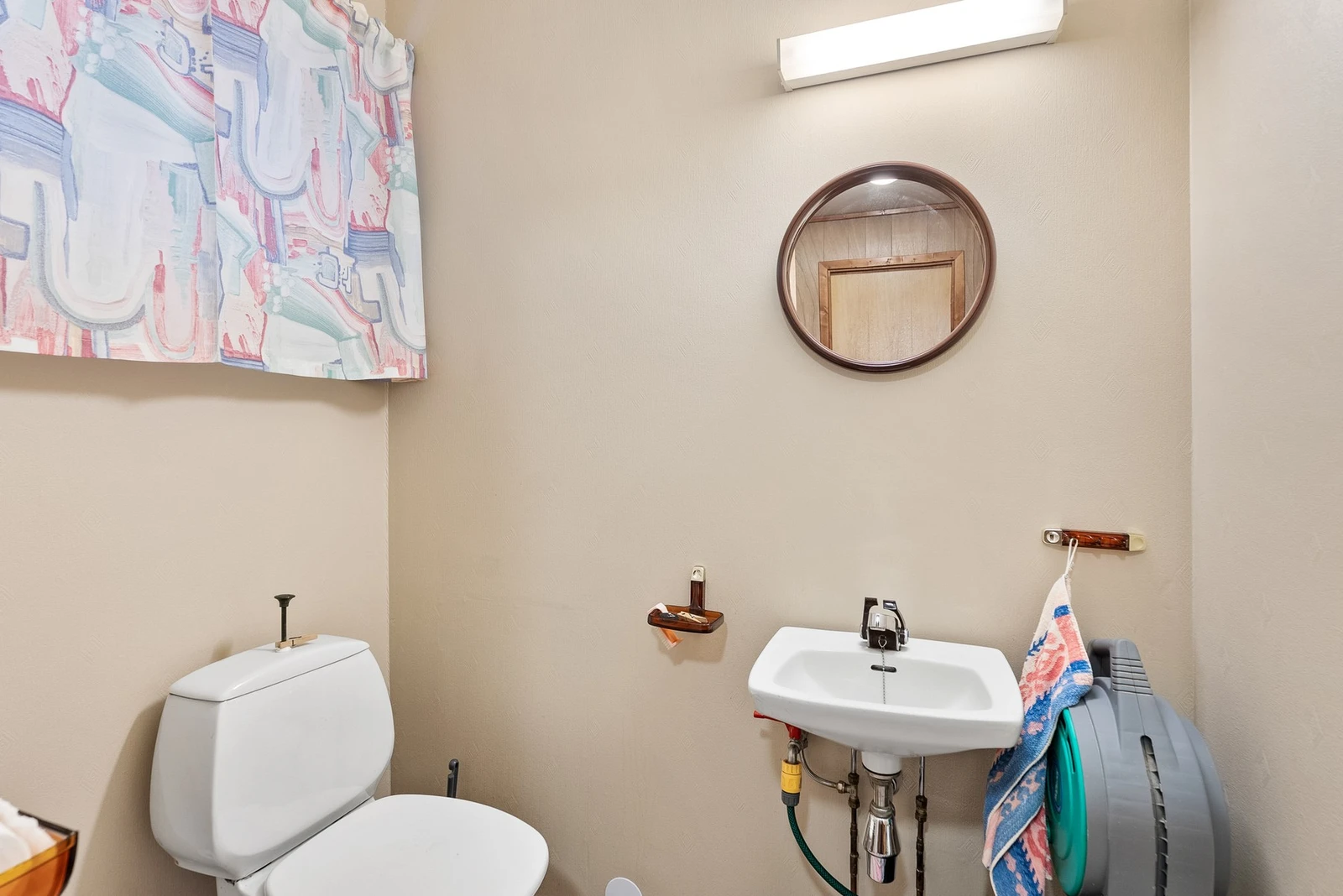 Eget WC-rom sikrer fin flyt og minimerer dokøen! Galleribilde