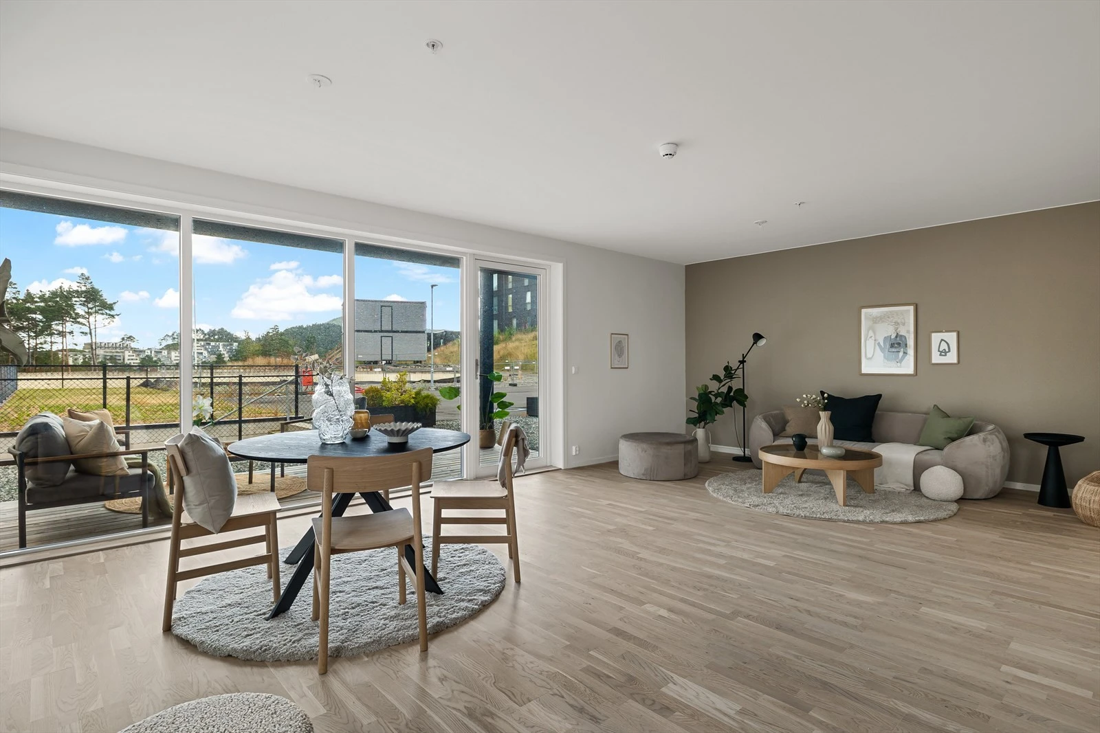 Leiligheten har godt med lysinnslipp Galleribilde