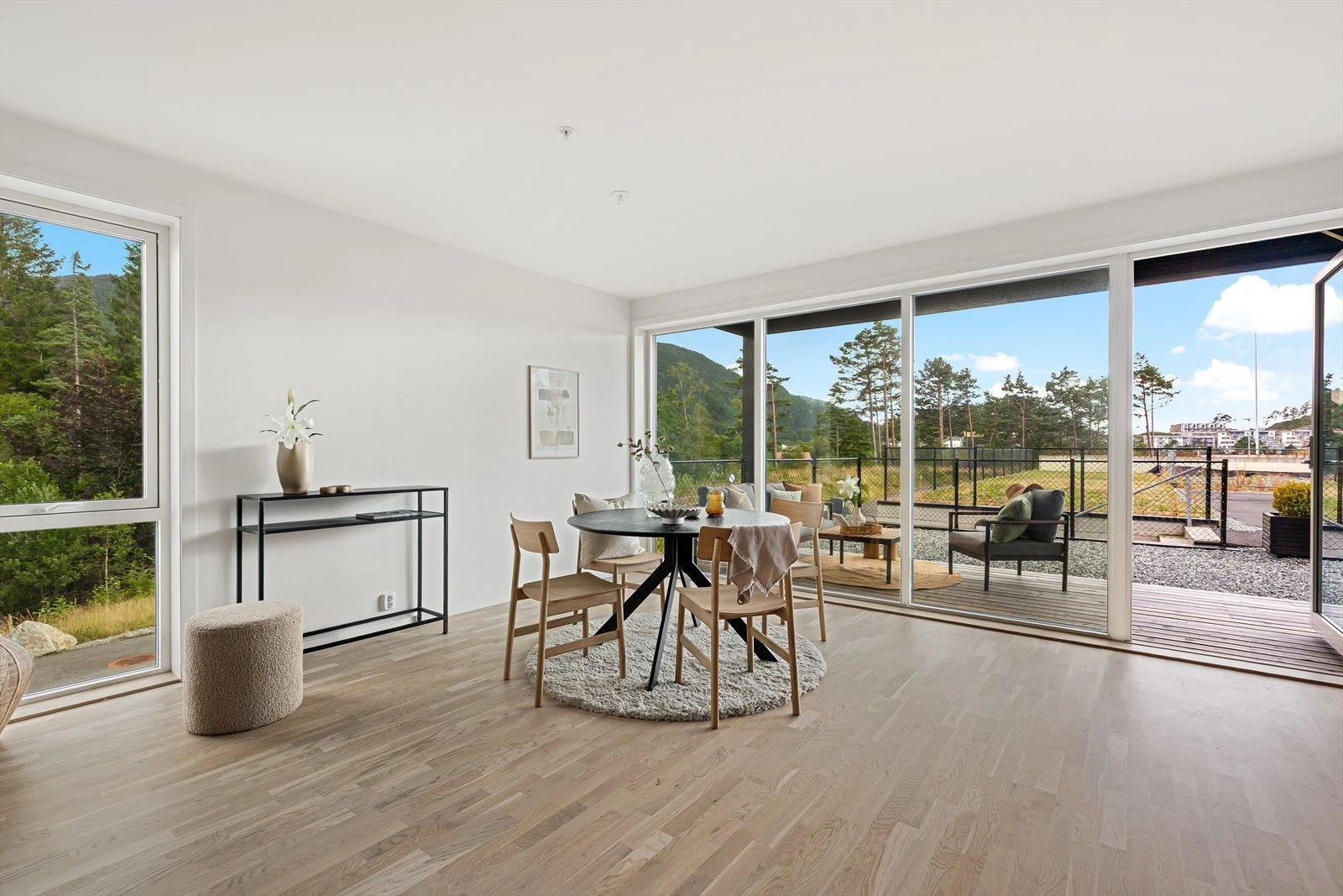 Her kan du samle familie og venner til et hyggelig måltid! Galleribilde