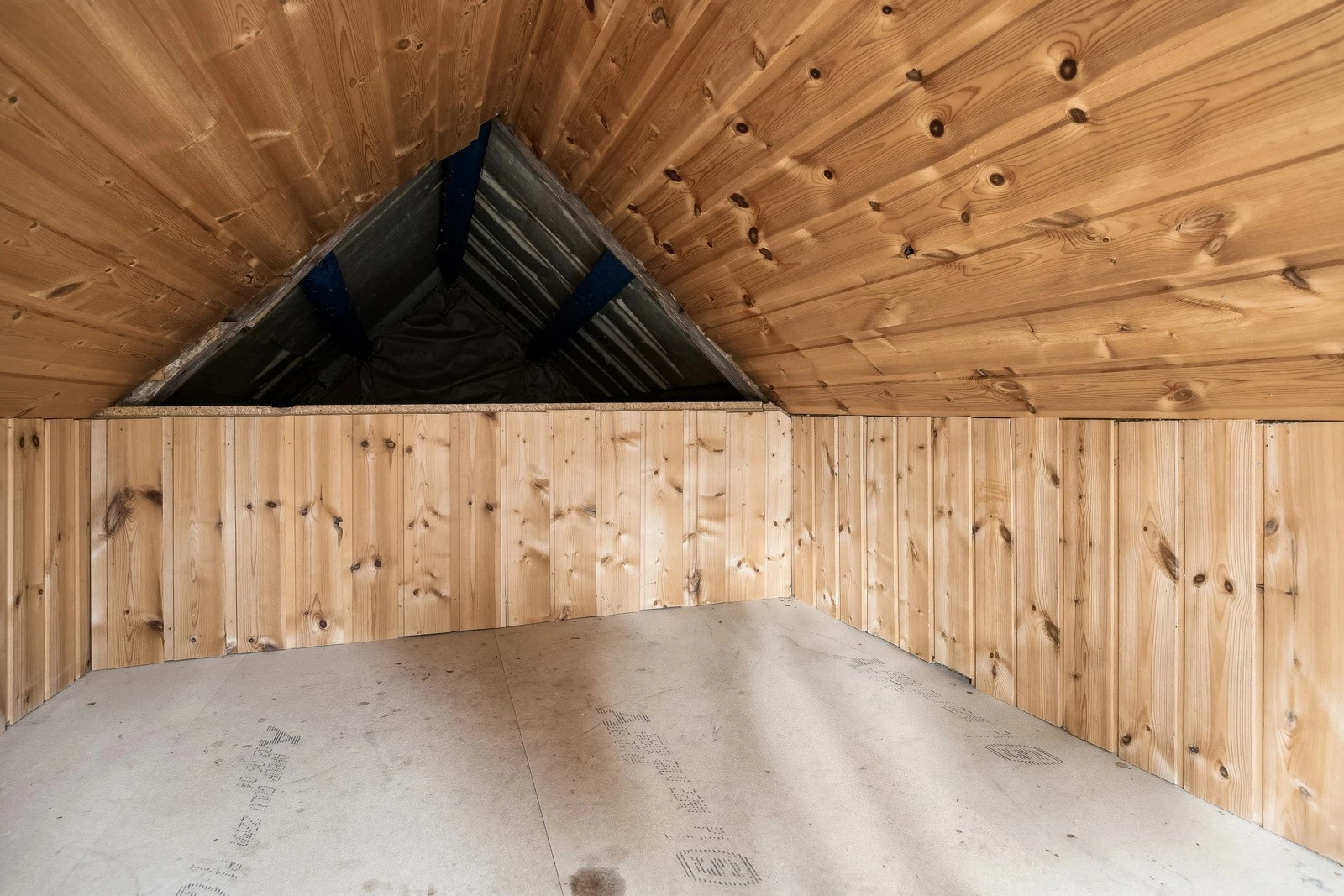 Hems som kan brukes til ekstra soveplass eller oppbevaring. Galleribilde