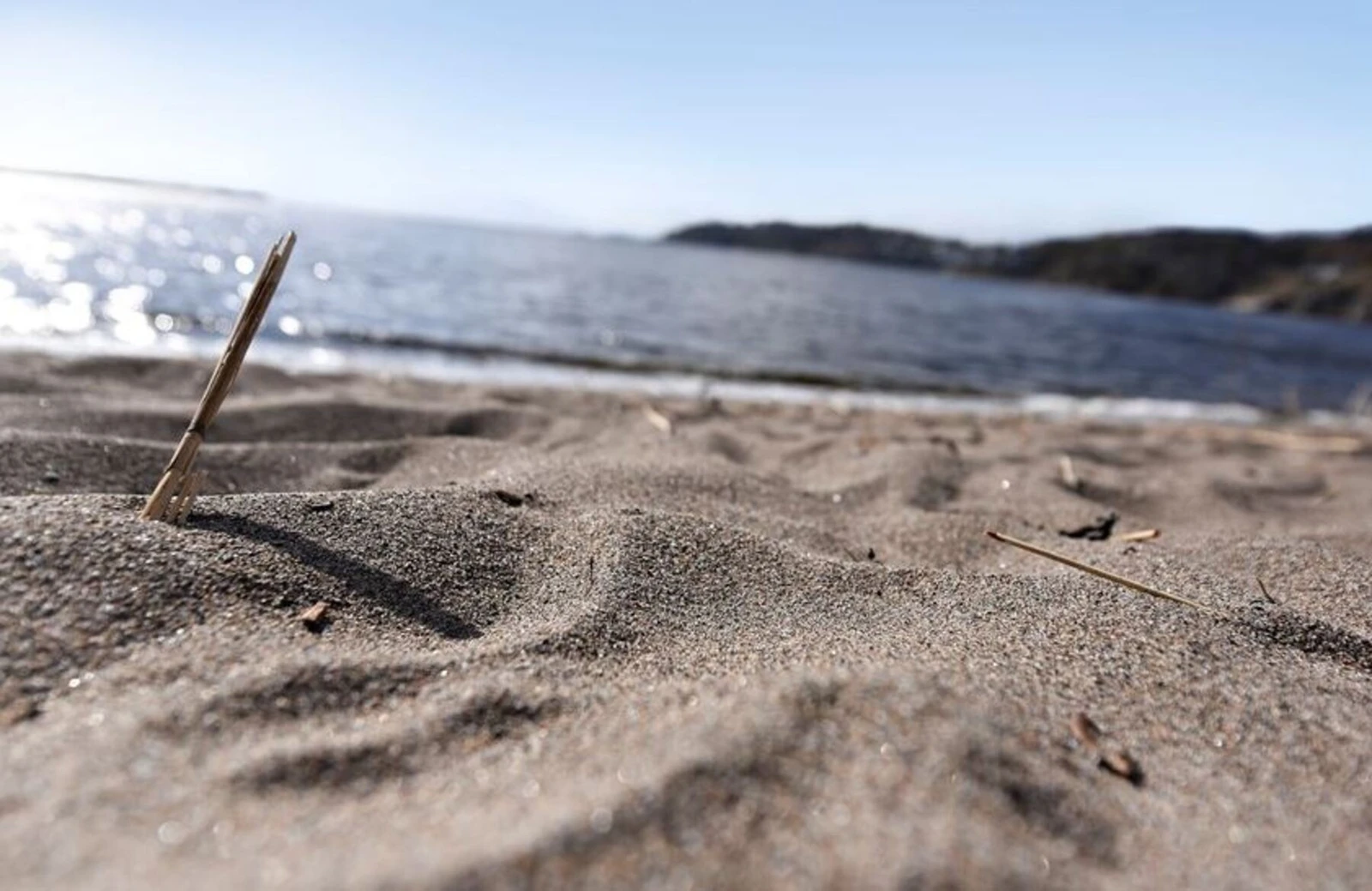 Batteristranda gir mange fine muligheter på sommeren. Kun få minutters gange fra eiendommen. Galleribilde