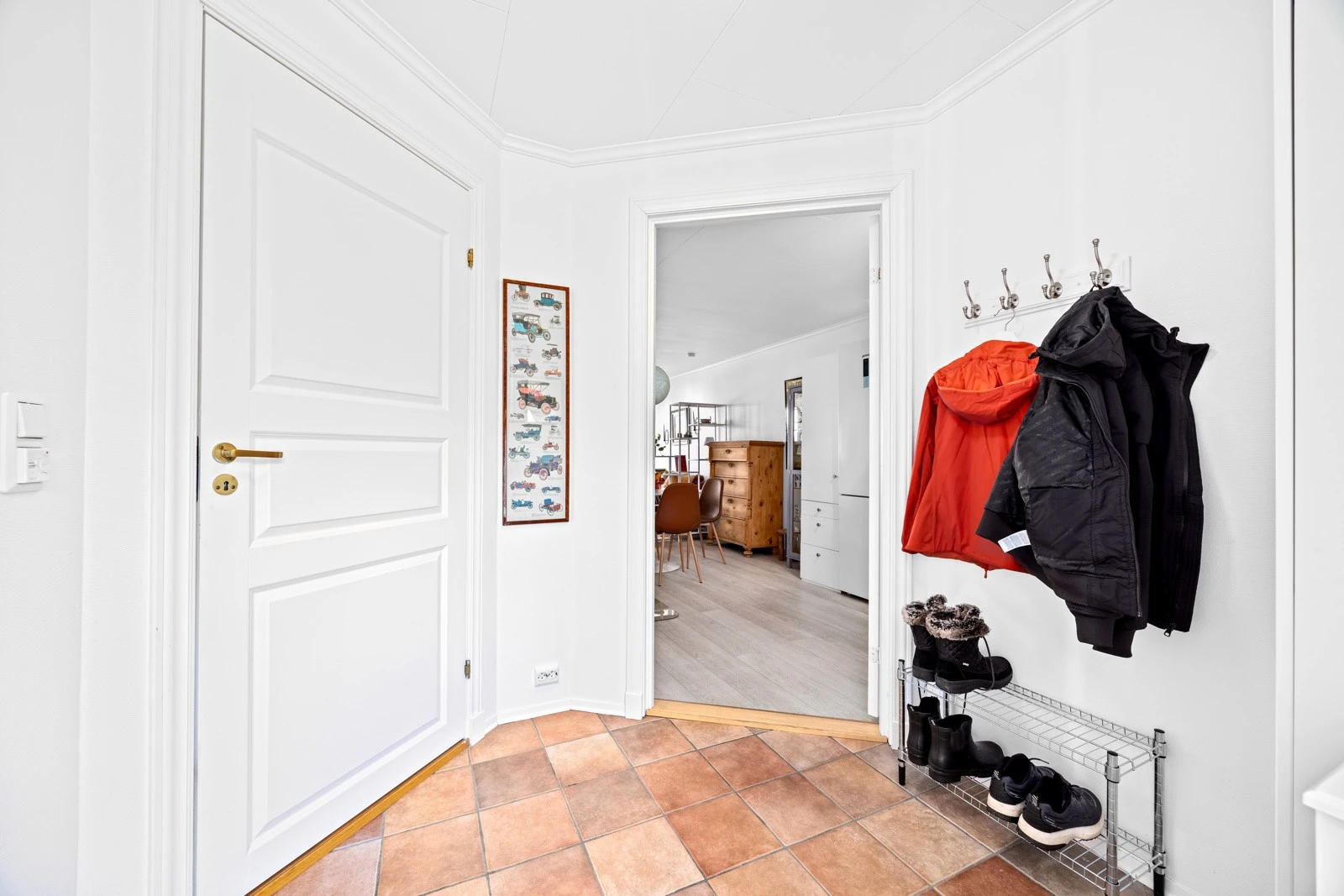 Her får du et lettstelt hjem med alt på én flate, perfekt for en enkel og komfortabel hverdag. Galleribilde