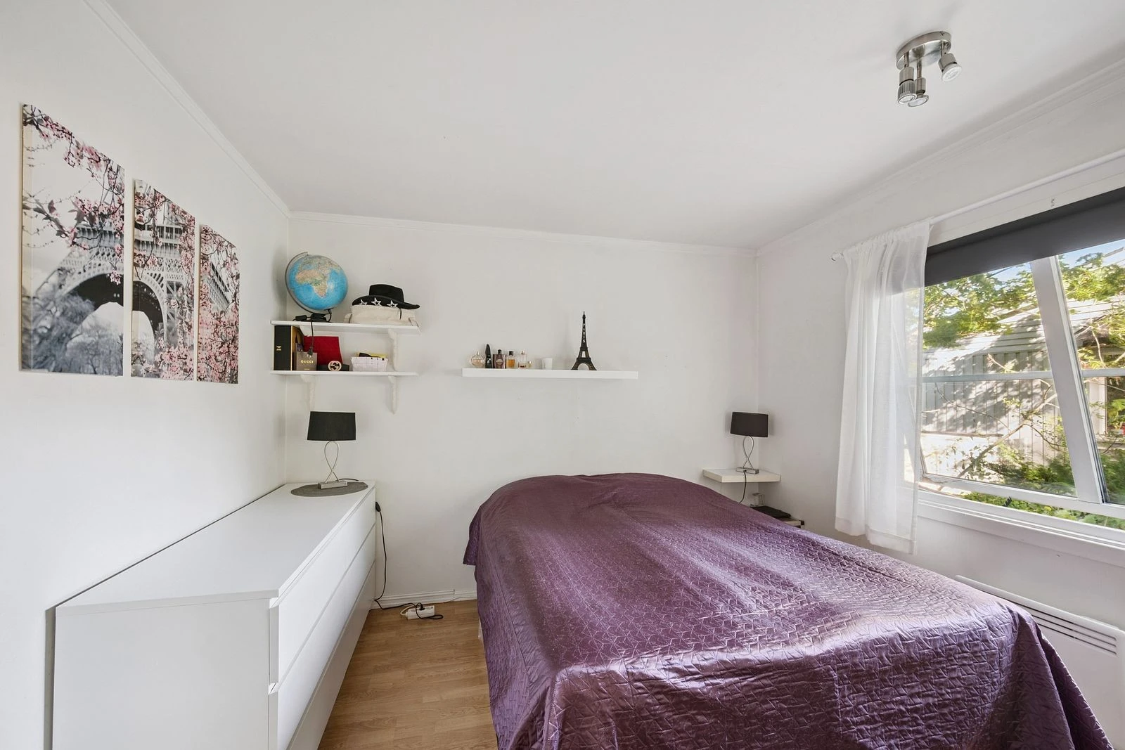 Nøytrale veggfarger som gjør det enkelt å sette eget preg.