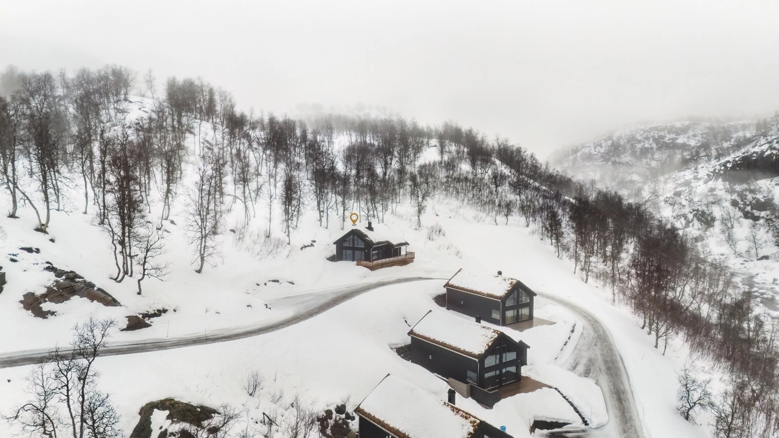 En gjennomført, lekker og nyere hytte med høy og smakfull standard. Galleribilde