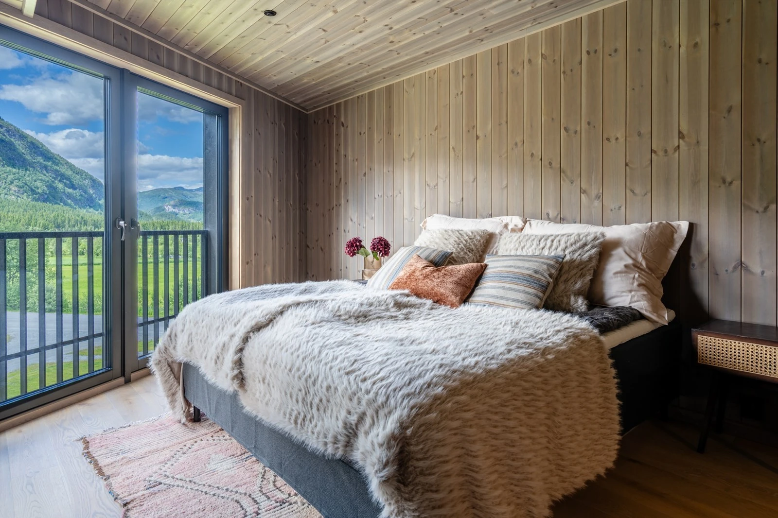 Hovedsoverom med luftebalkong. Galleribilde