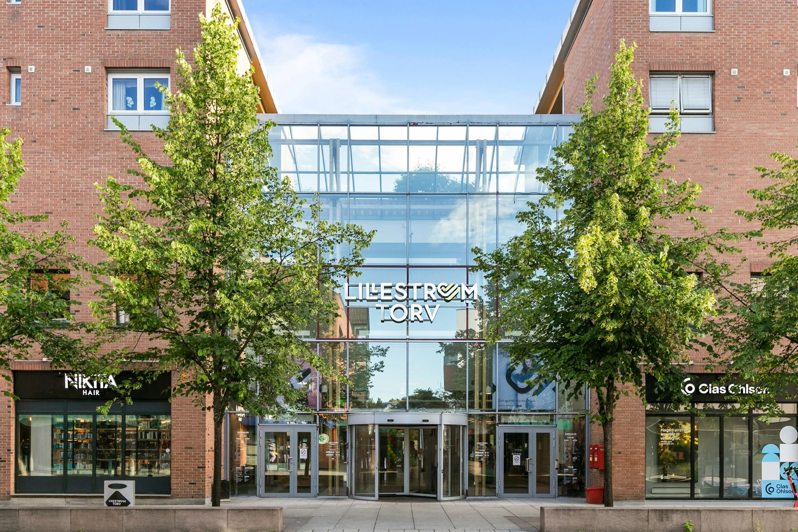 Lillestrøm Torv med sine 60 butikker og 8 spisesteder. Galleribilde