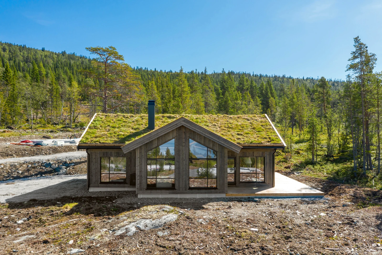 Hytten er meget innholdsrik med blant annet 5 sov, 2 stuer og 2 bad Galleribilde