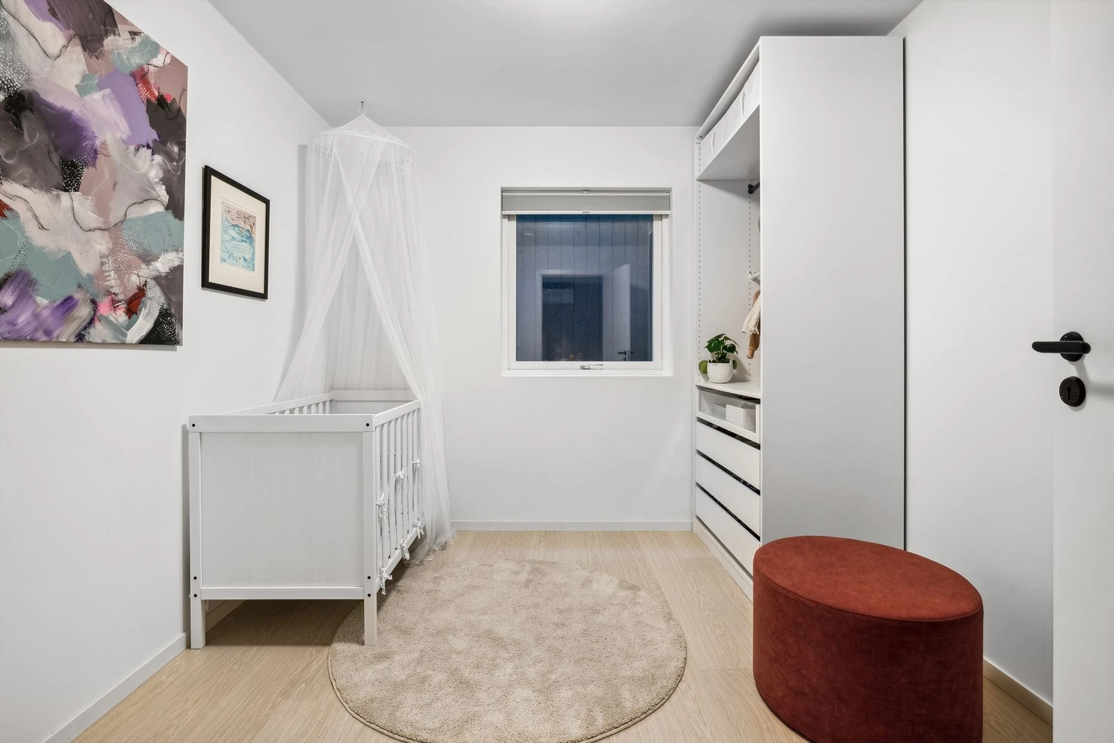 Soverom 3. Perfekt barnerom, gjesterom eller hjemmekontor. Galleribilde